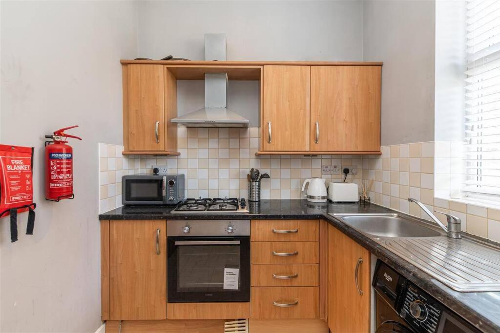 NEWLY REFURBISHED NOV 2025 Chic City Stay In Jesmond Apartment view 2