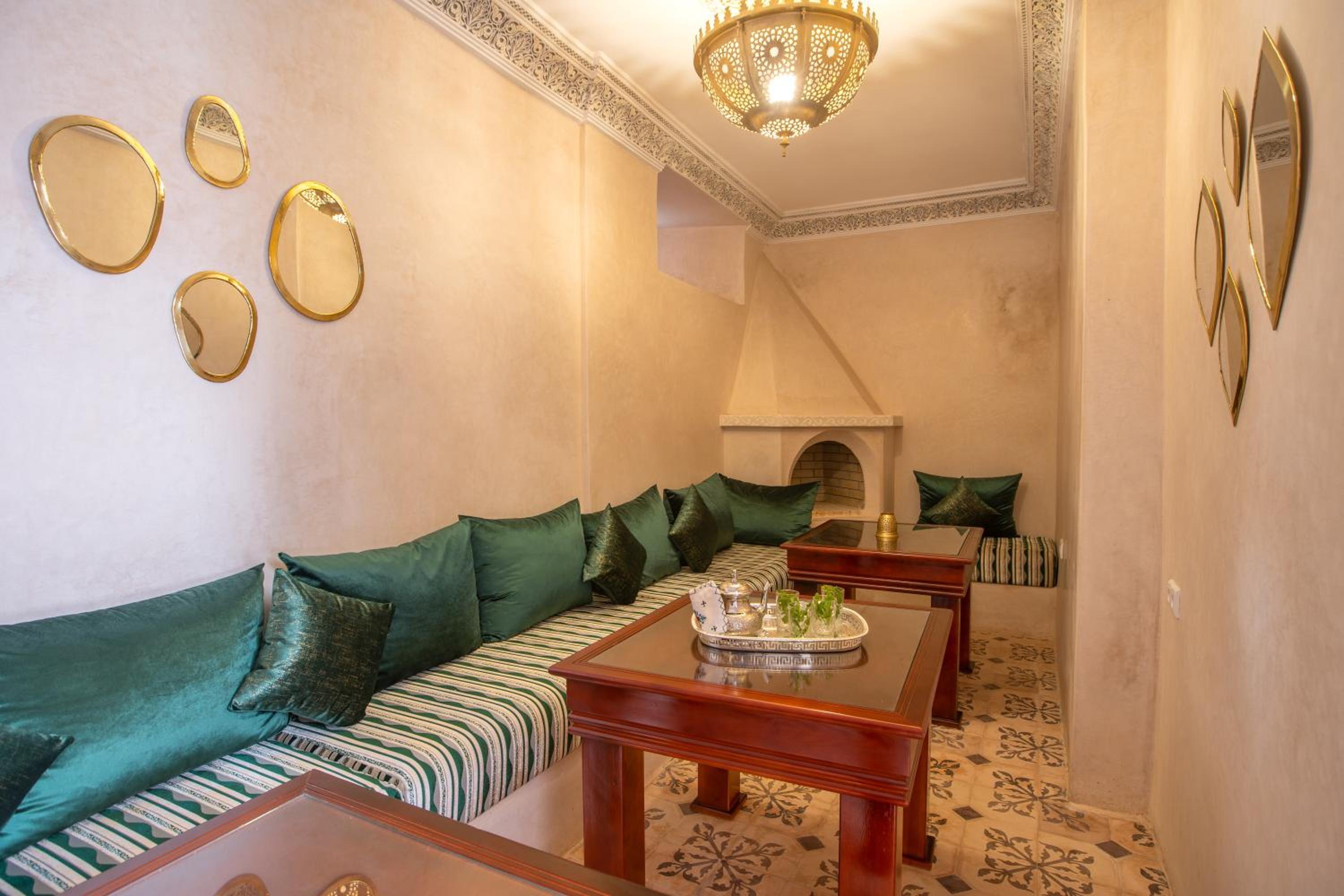lounge