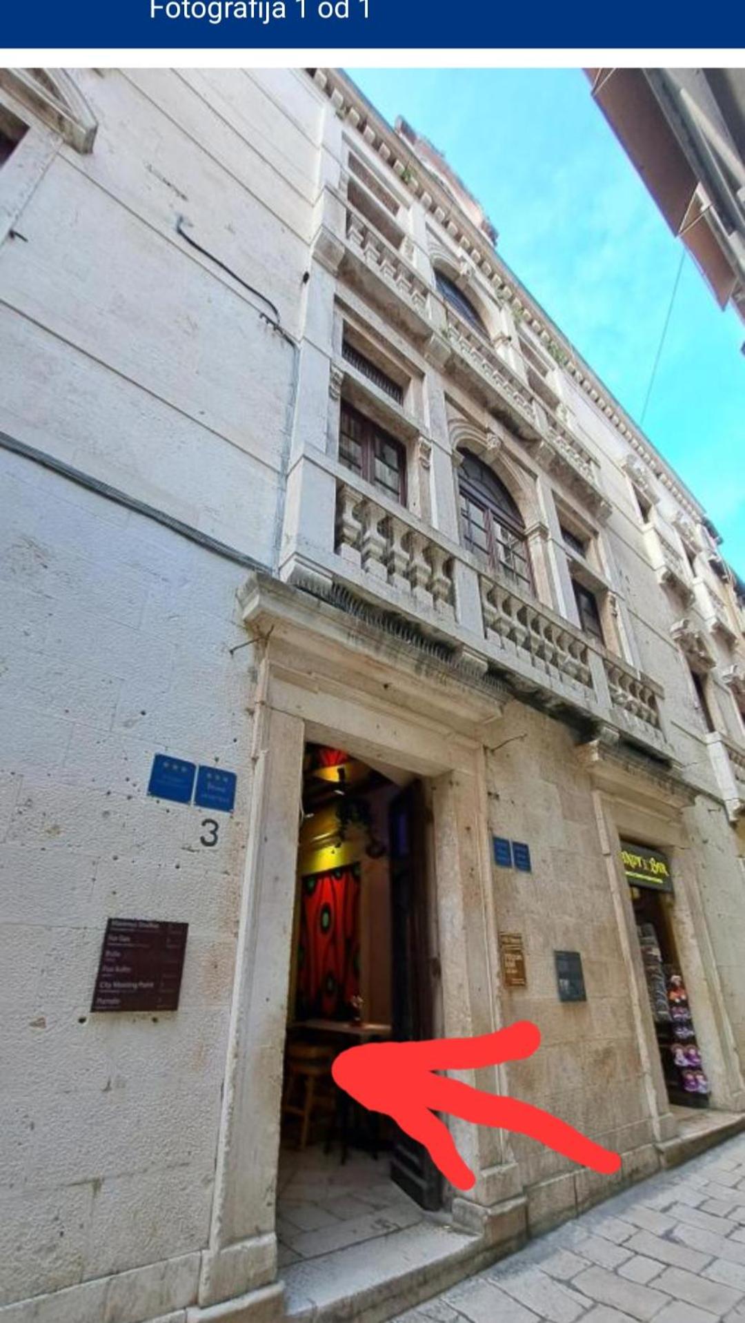 INCHY ACCOMMODATION - Deluxe Rooms & fully equipped kitchen in Diocletian's Palace