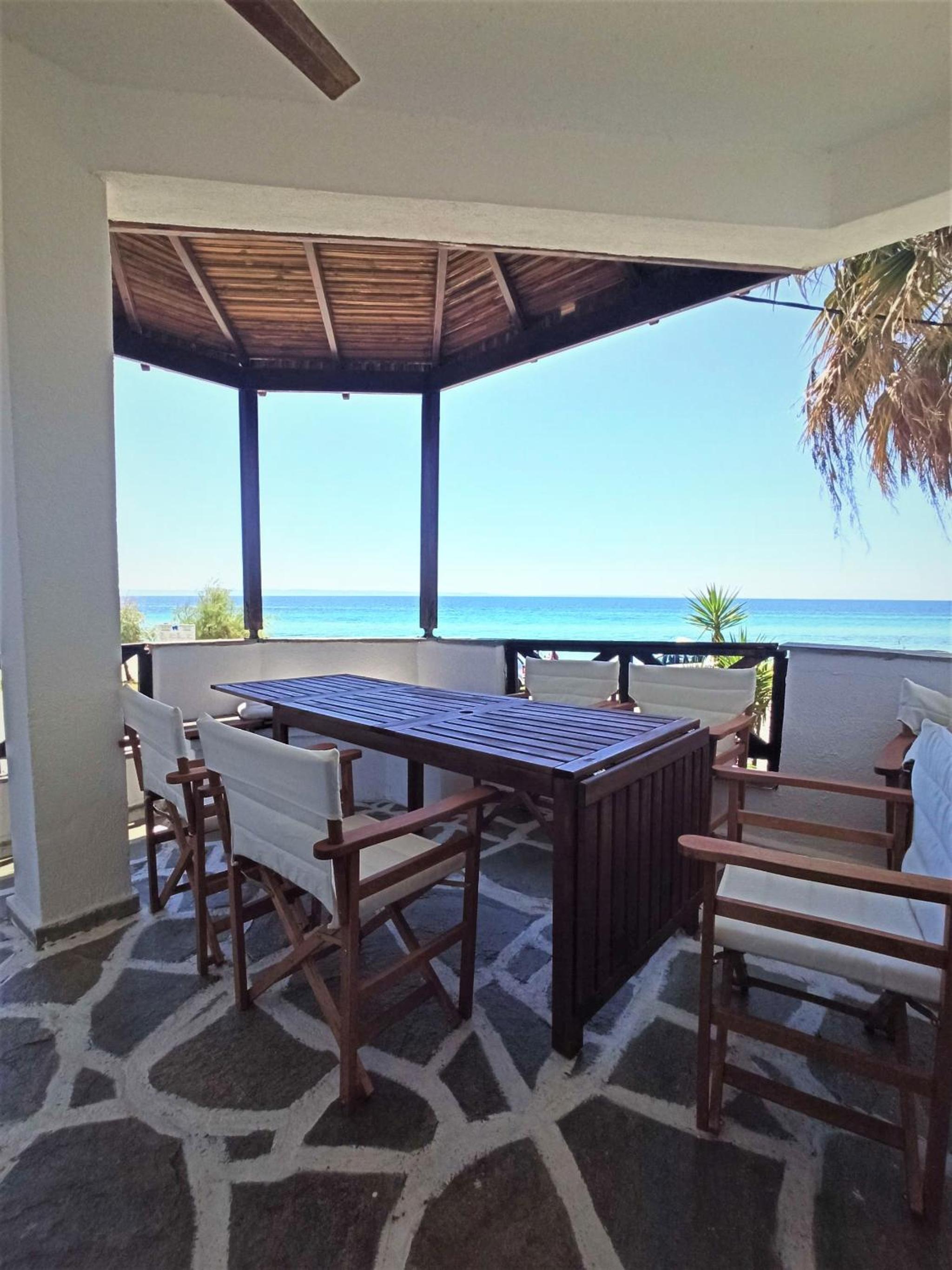 Zennova #22 Nikiti Sea Side House photo 4