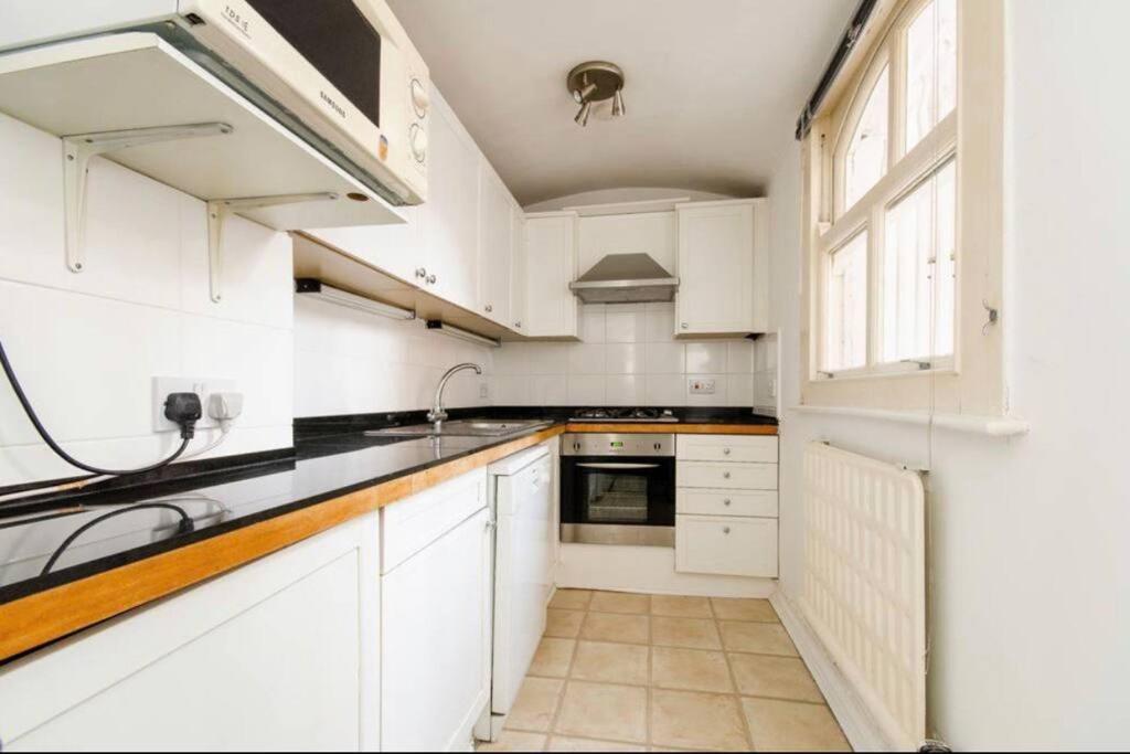 2 Bedroom flat in diplomatic enclave in Kensington