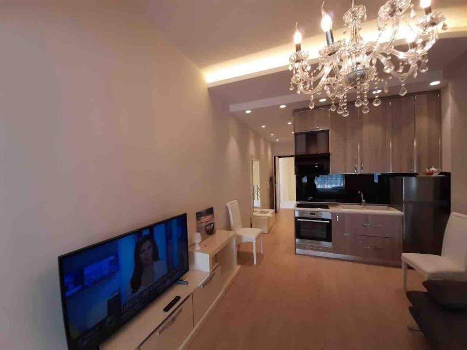 Sea View Apartment with Veranda Beach Amazing
