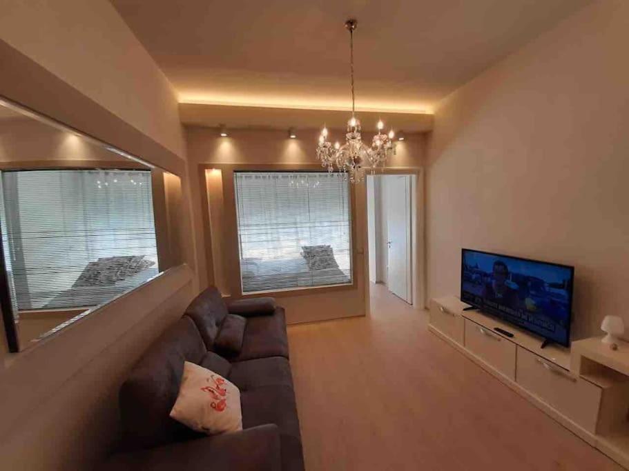 Sea View Apartment with Veranda Beach Amazing