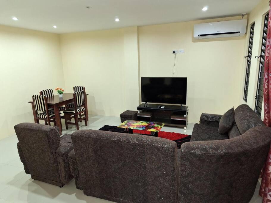 Stunning Two-Bedroom: Perfect Home Away from Home - view 4