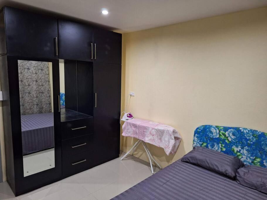 Stunning Two-Bedroom: Perfect Home Away from Home - view 14