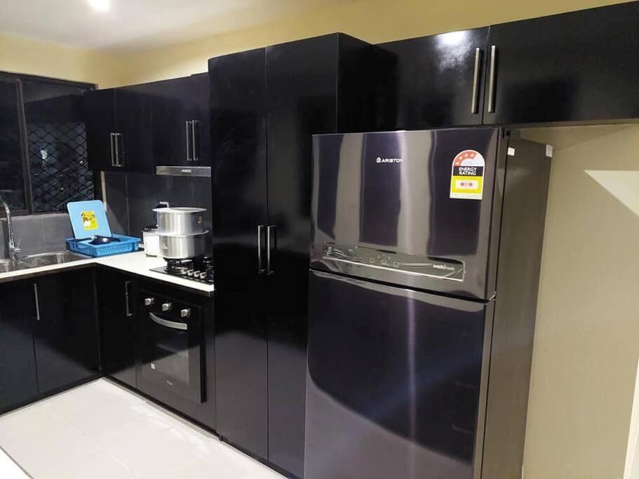 Stunning Two-Bedroom: Perfect Home Away from Home - view 6