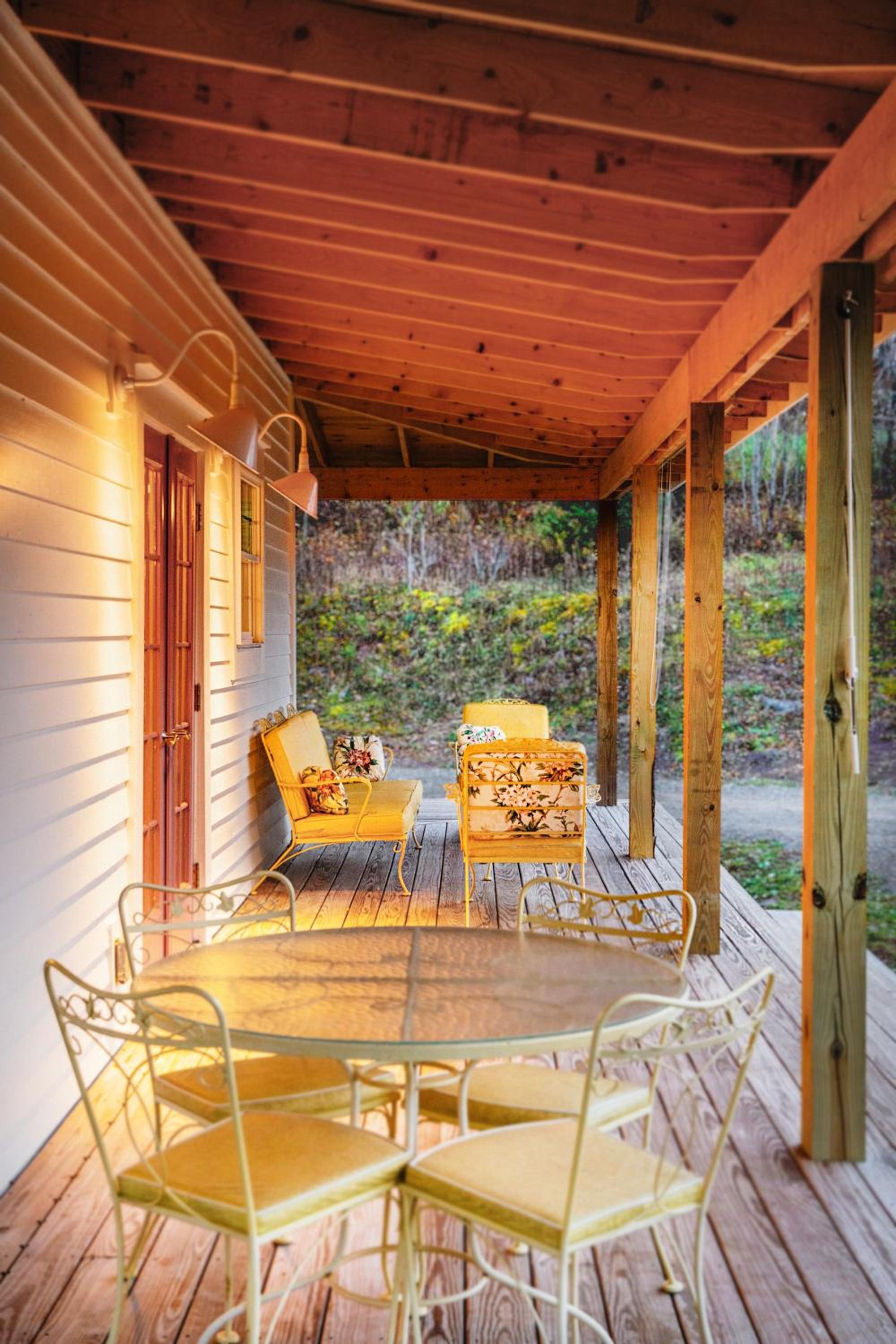 Designer Farmhouse -Hot Tub -Sunset Porch -Firepit view 4
