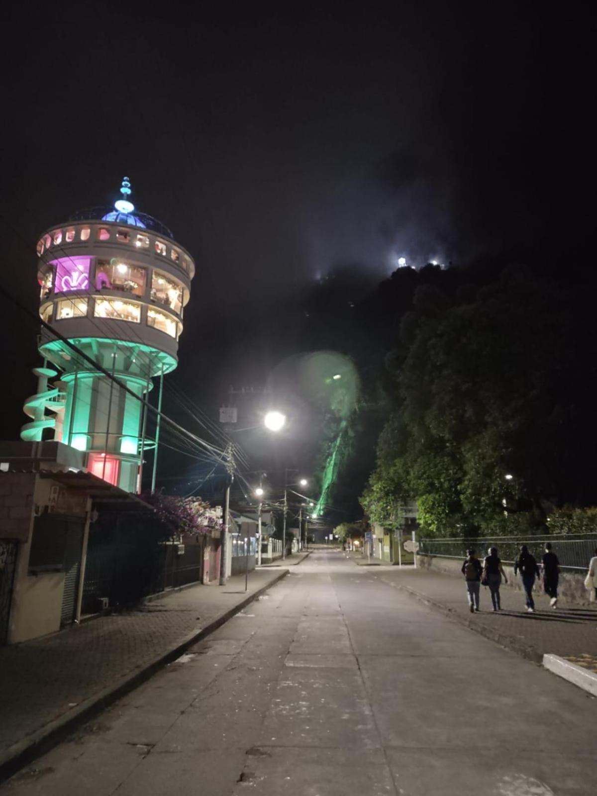 BAÑOS MINI DEPARTAMENTO AMOBLADO EN PLENO CENTRO de LA CIUDAD