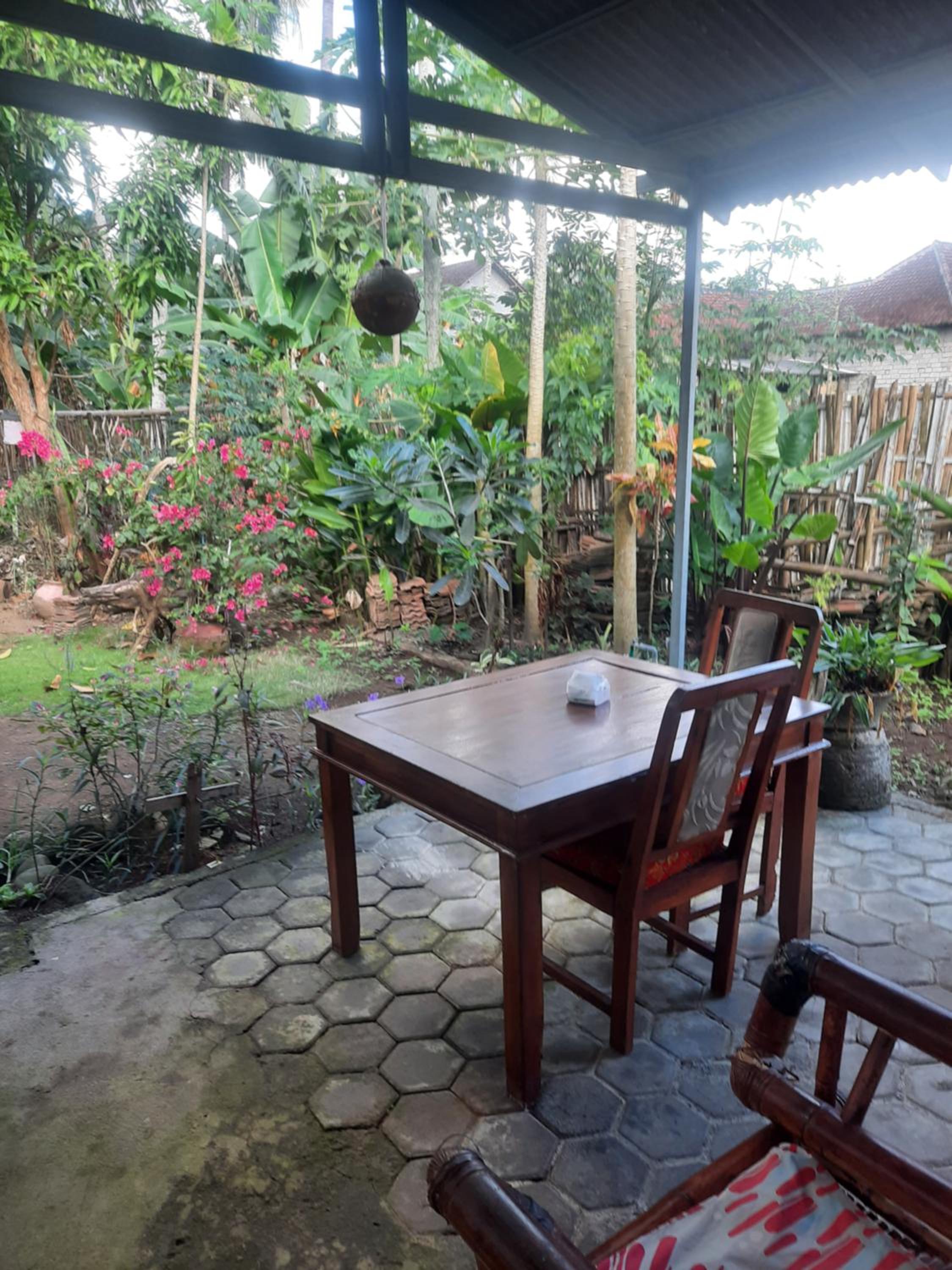 Red Beach Homestay