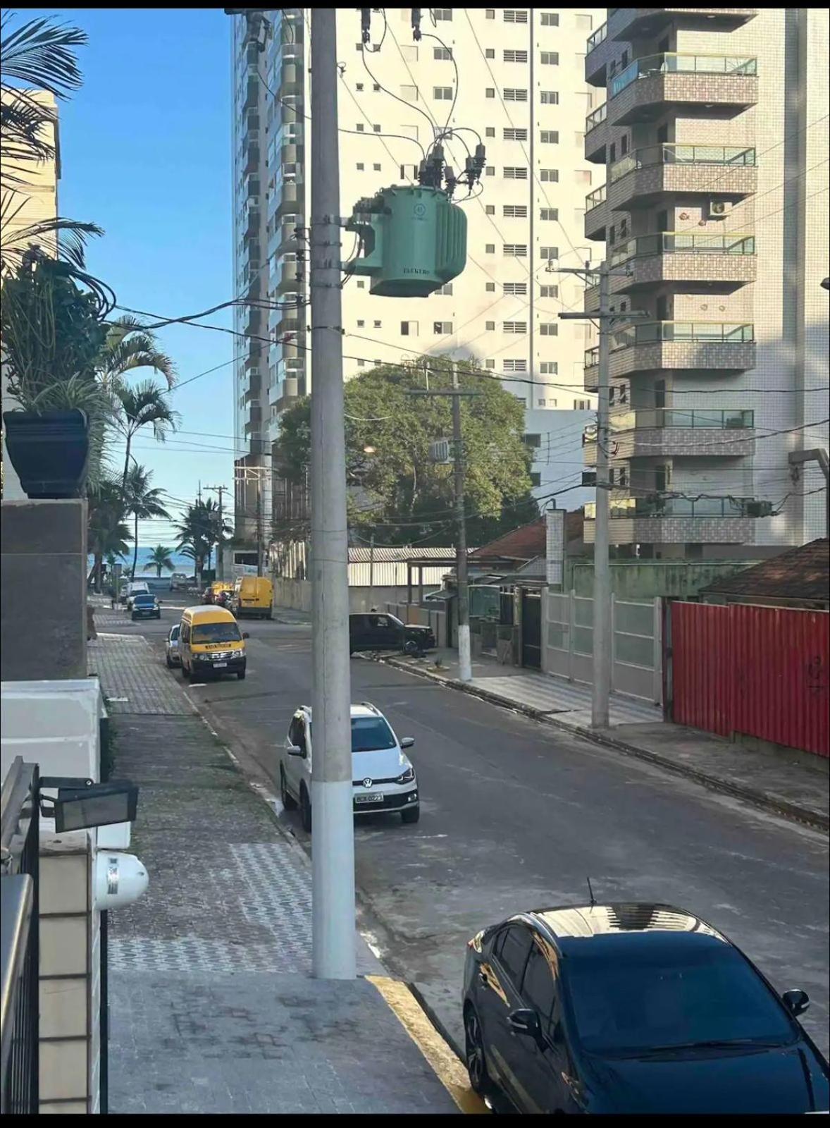 Belíssimo e completo apto Praia Grande