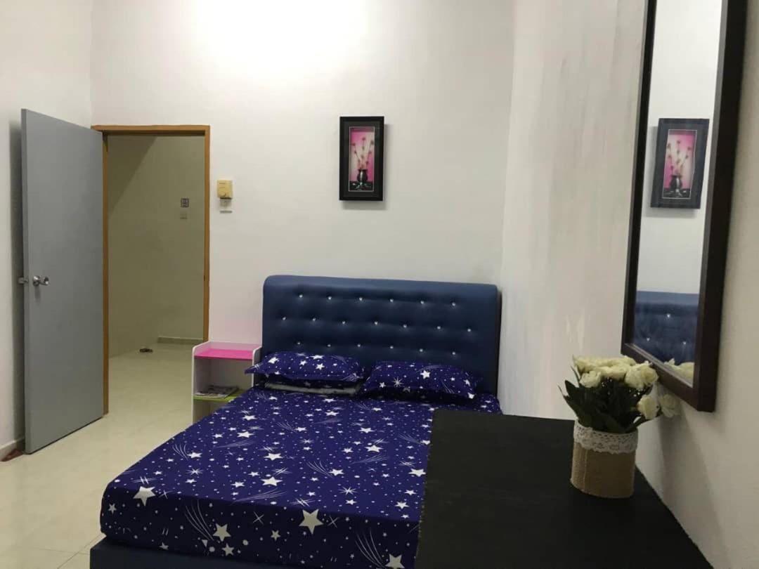 Julia Homestay Taman Tasik Utama MiTC photo 4