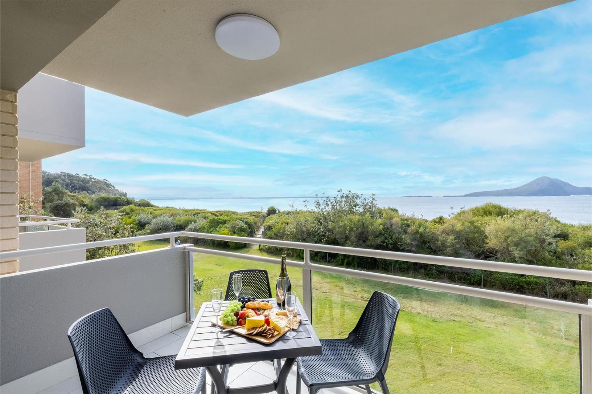 Ocean Shores, 7 27 Weatherly Cl - waterfront with fabulous views and WiFi