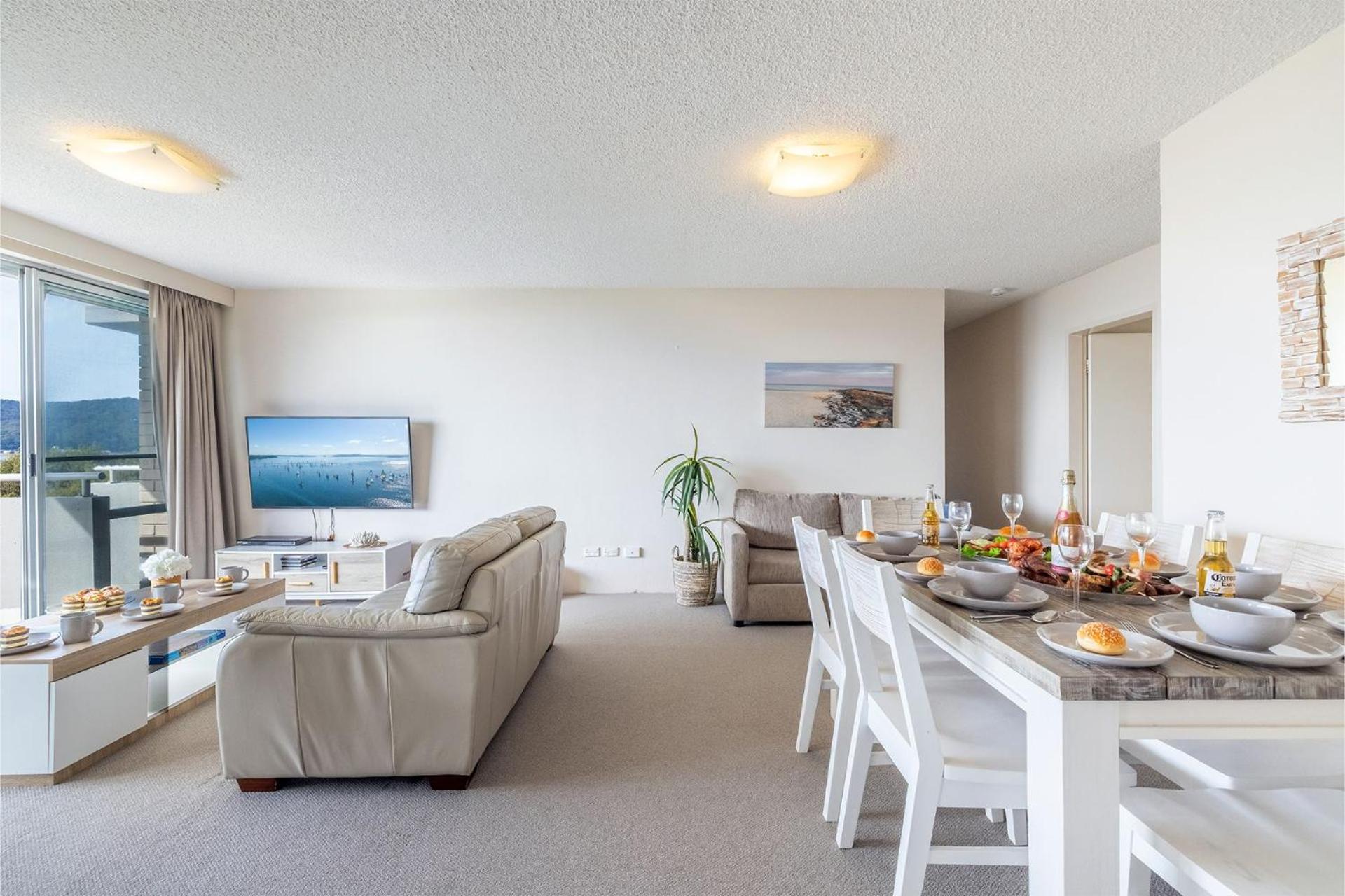 Ocean Shores, 7 27 Weatherly Cl - waterfront with fabulous views and WiFi