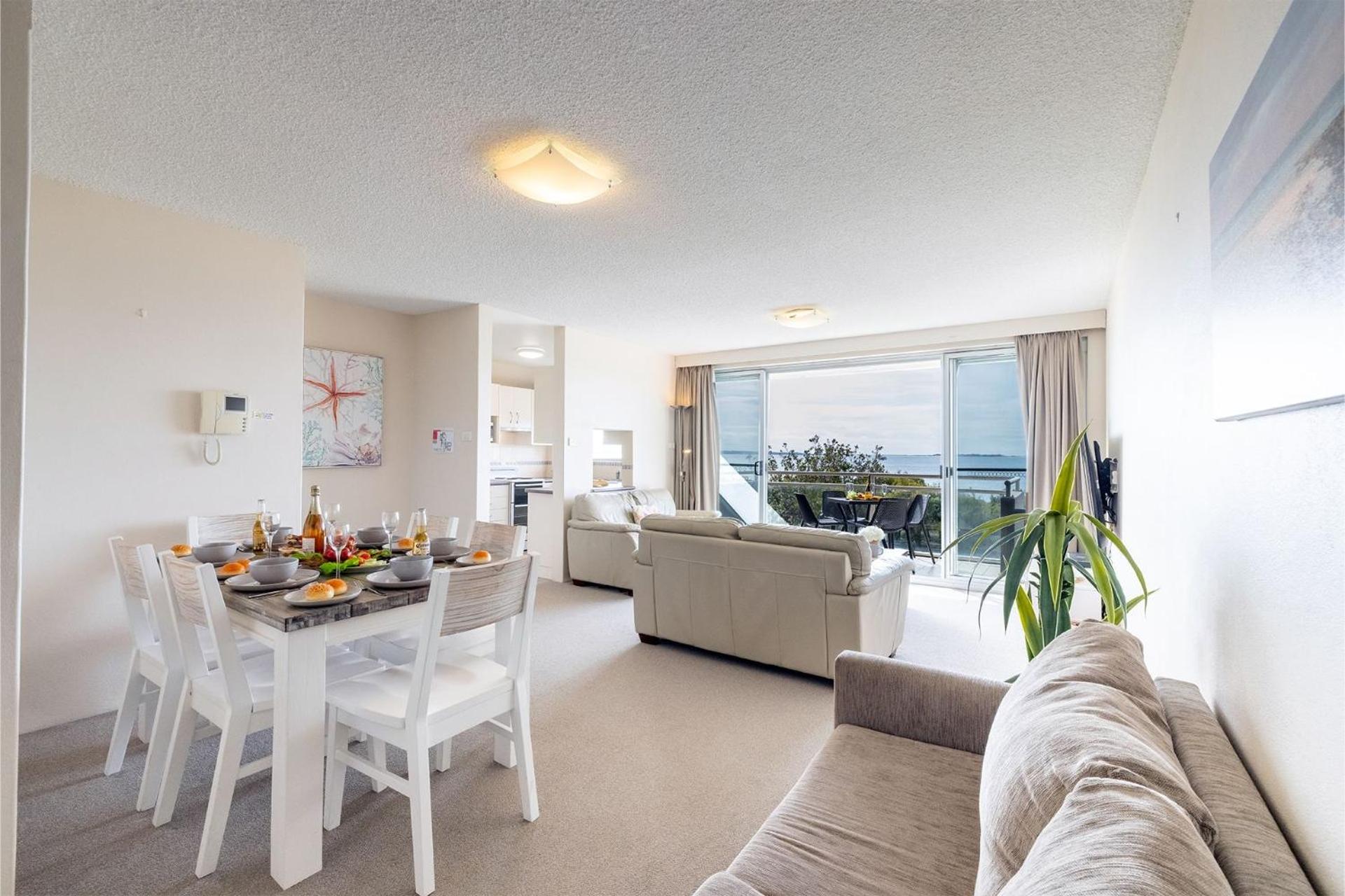 Ocean Shores, 7 27 Weatherly Cl - waterfront with fabulous views and WiFi