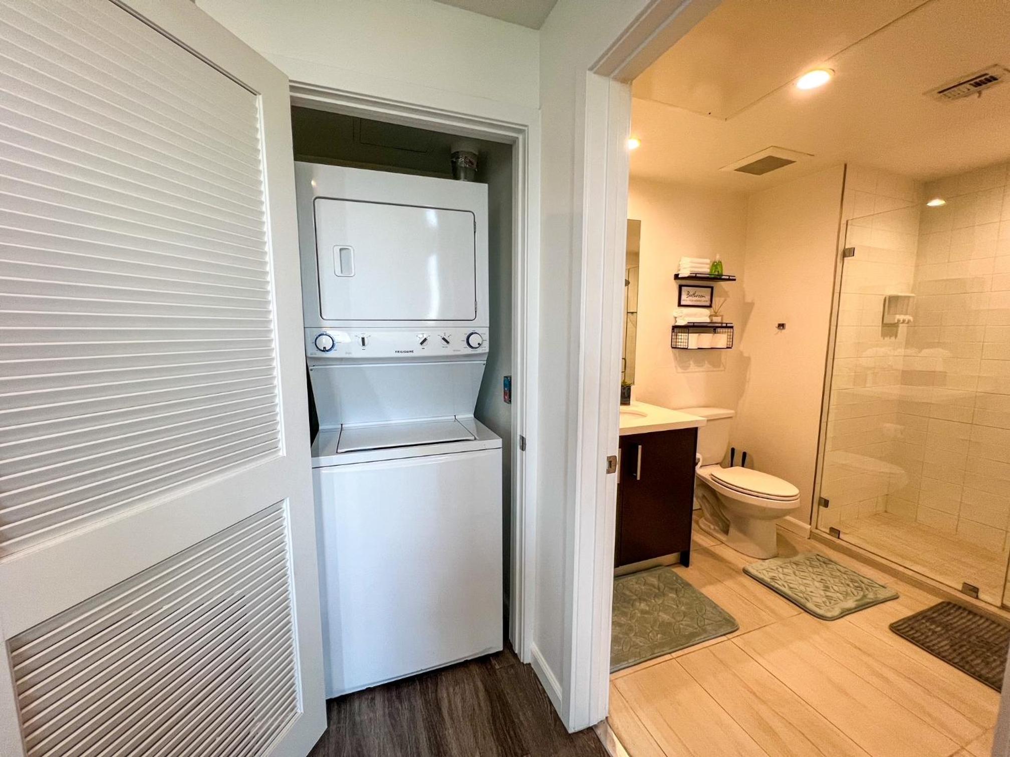 LUXURY LA PENTHOUSE PRIME LOCATION Min from HOLLYWOOD and DOWNTOWN