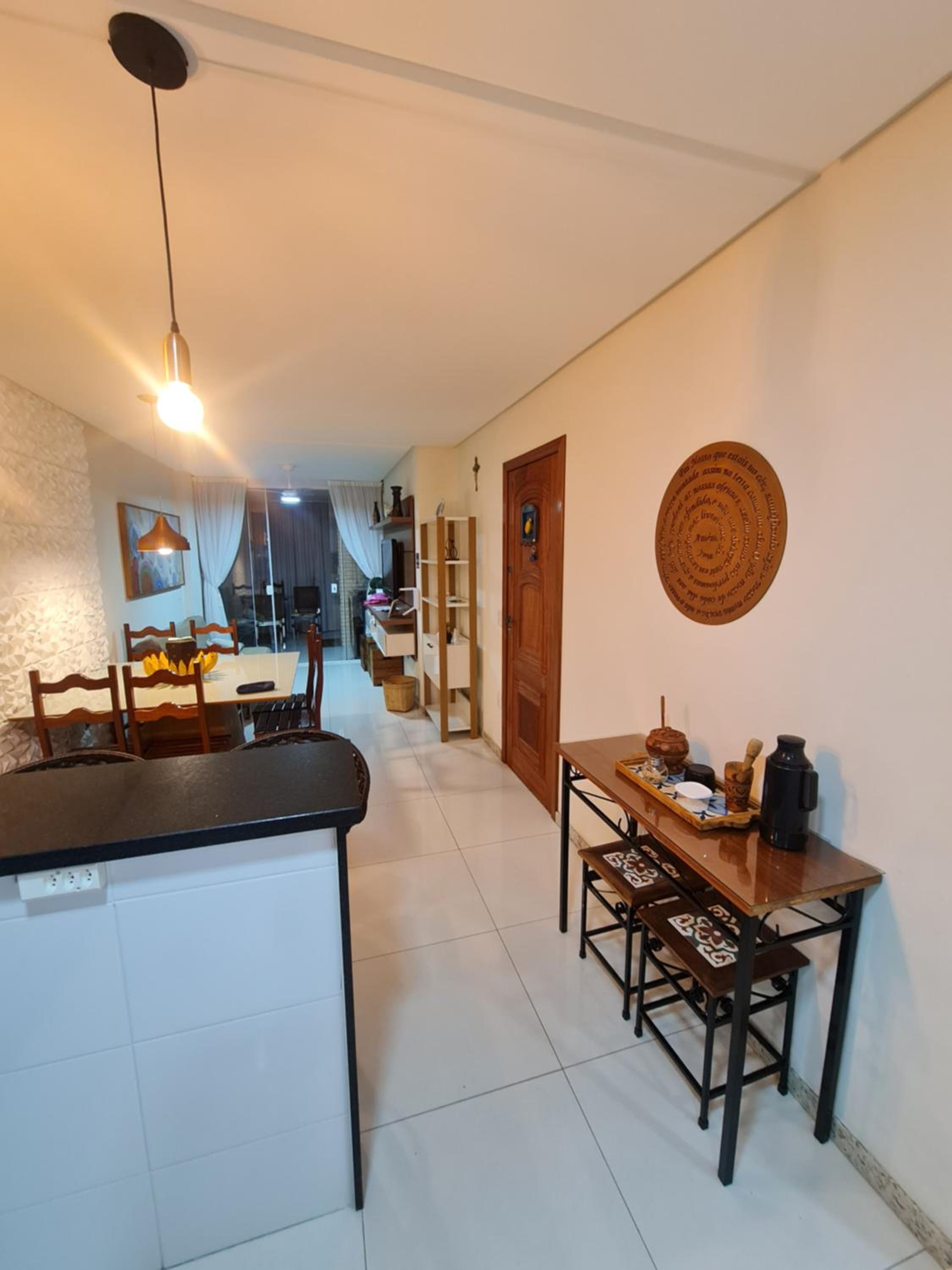 APTO 2 QUARTOS GUARAPARI
