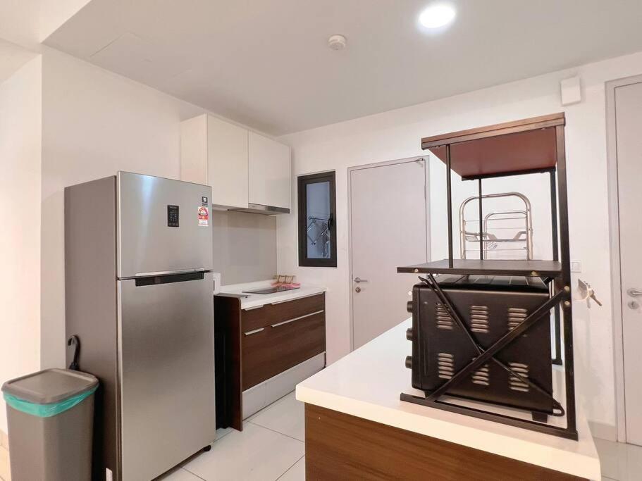 Homely D'Sara @ Direct Link with MRT, Near Thomson Hospital & Sungai Buloh Hospital photo 7