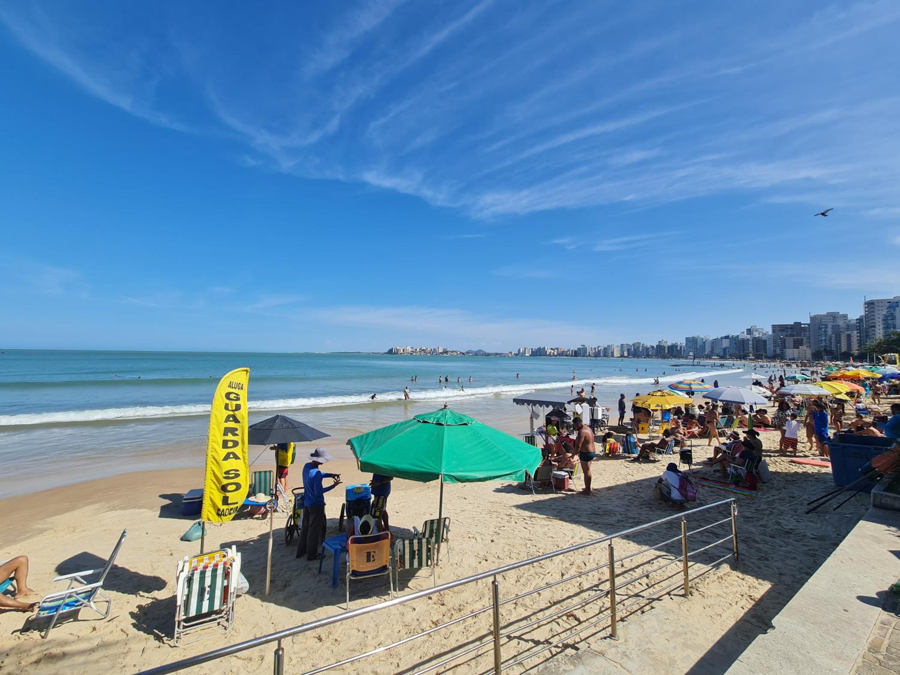 APTO 3 QUARTOS GUARAPARI