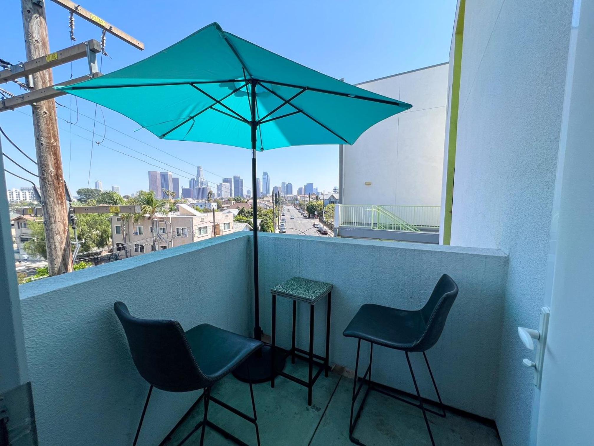 LUXURY LA PENTHOUSE PRIME LOCATION Min from HOLLYWOOD and DOWNTOWN