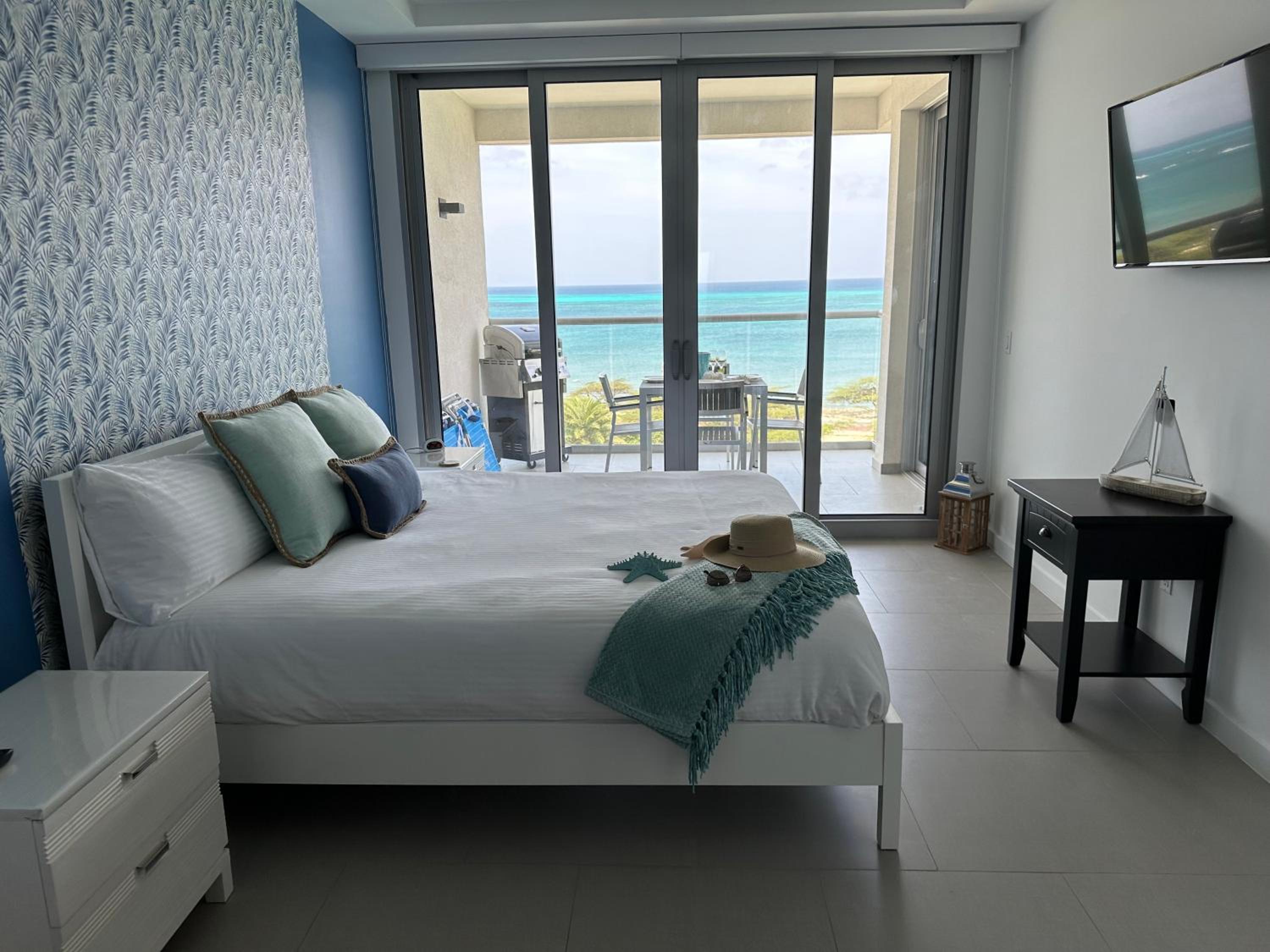Azure 515 Aruba Vacation Sunset Breeze