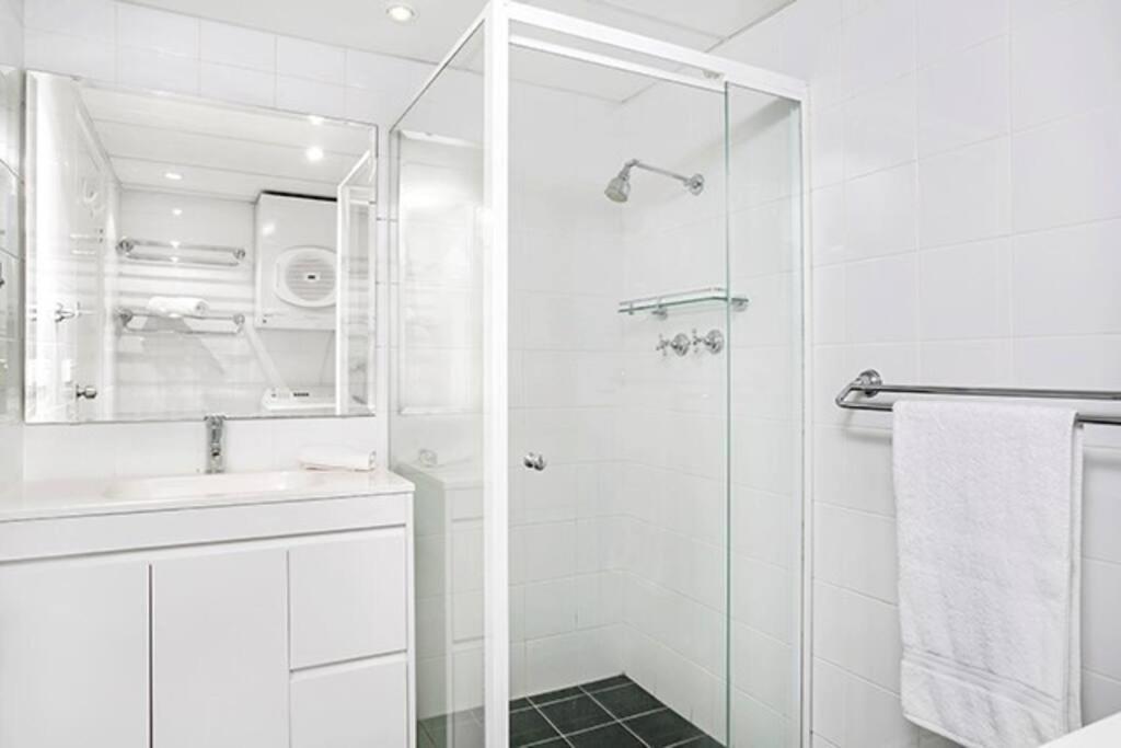 CN016-Modern Crows Nest Apartment, Easy CBD Access