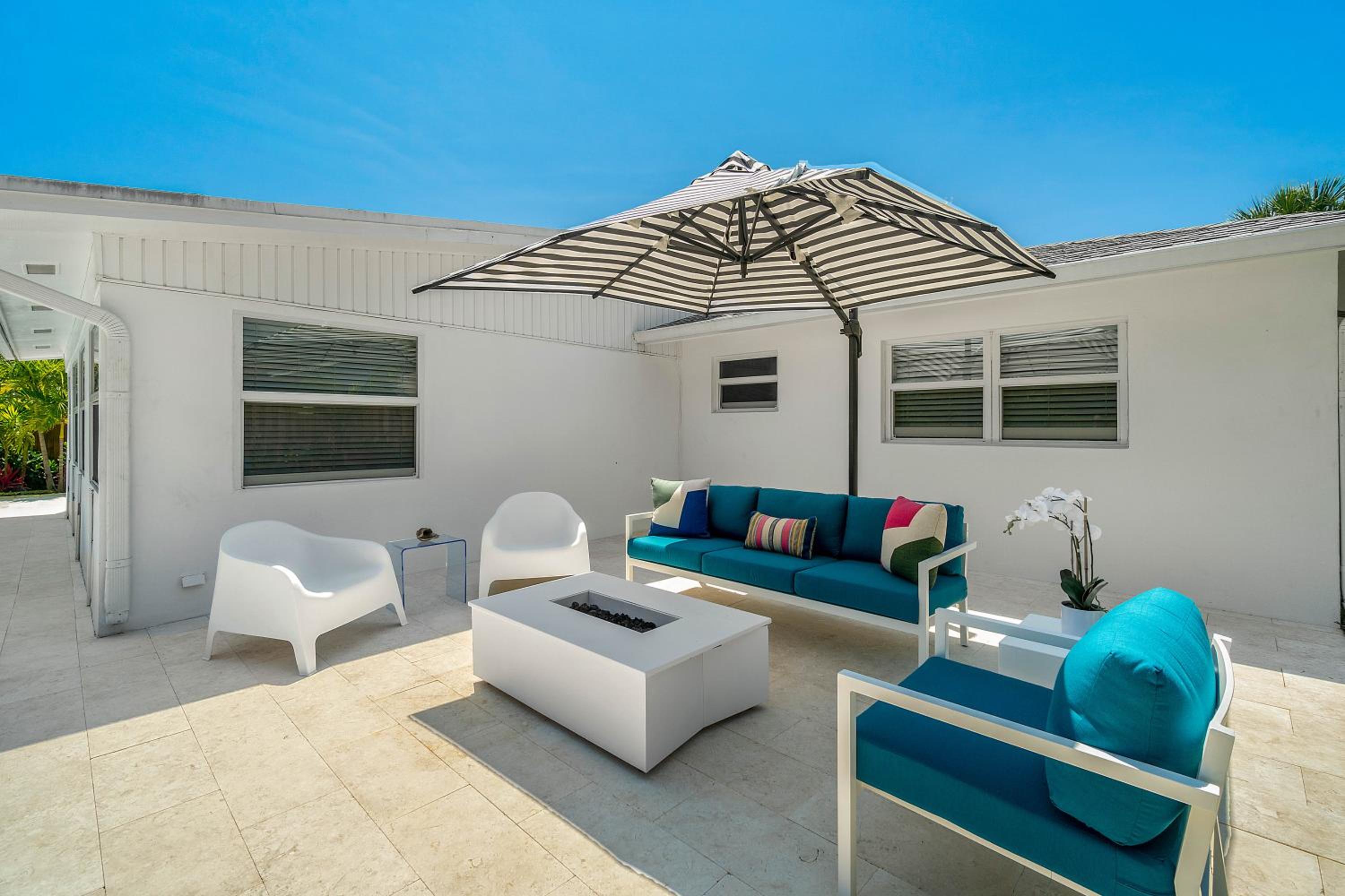 Jupiter Sands, Tequesta, NEW Pool & Spa! view 5