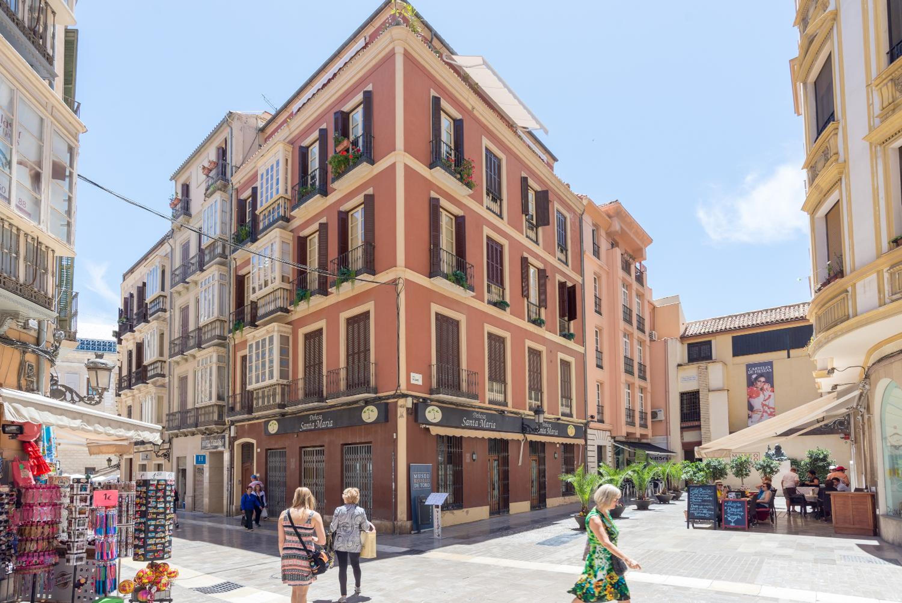 Cozy Cathedral Apartment in Málaga