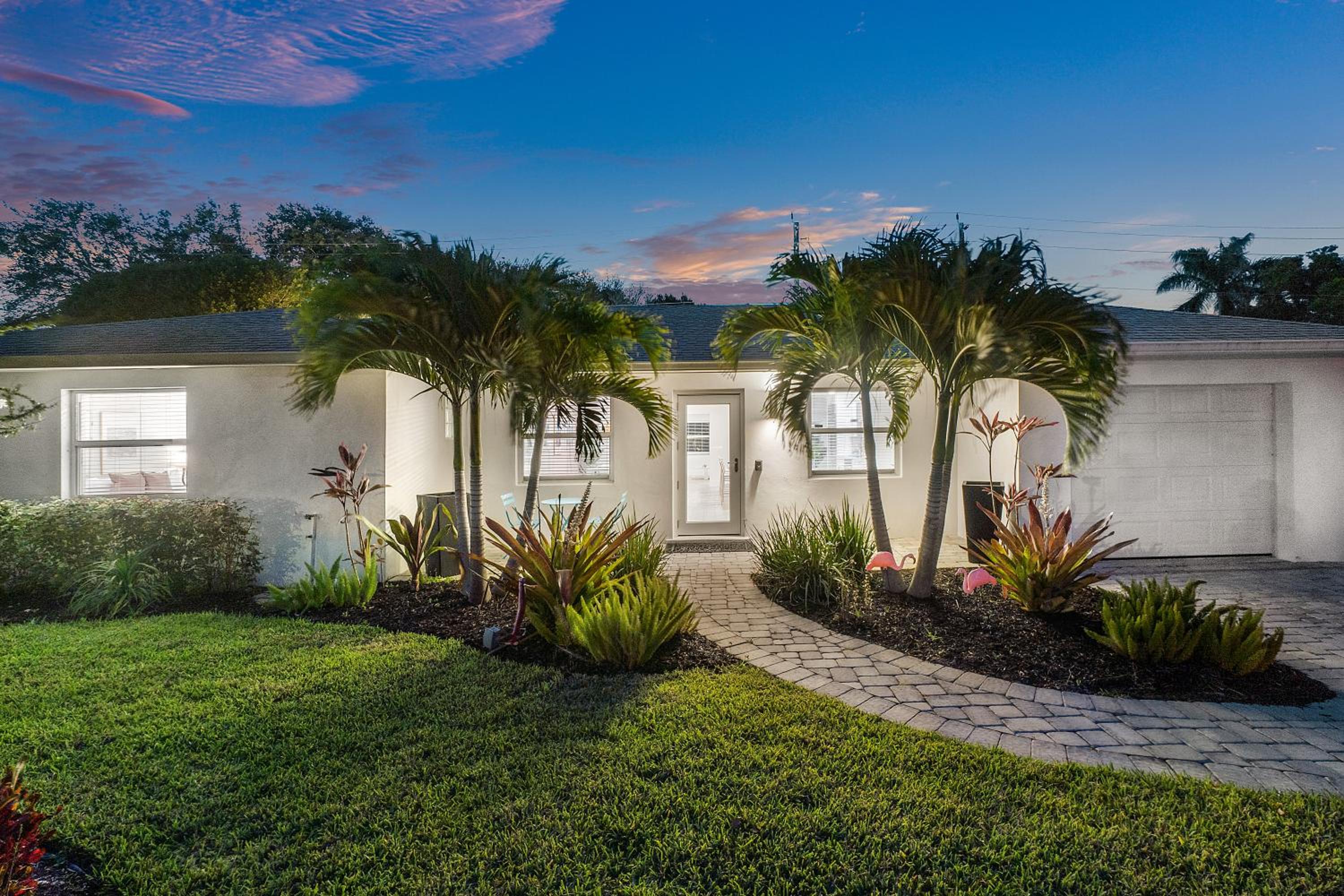 West Palm Beach Vacations - Jupiter Sands, Tequesta, NEW Pool  Spa! - Property Image 2
