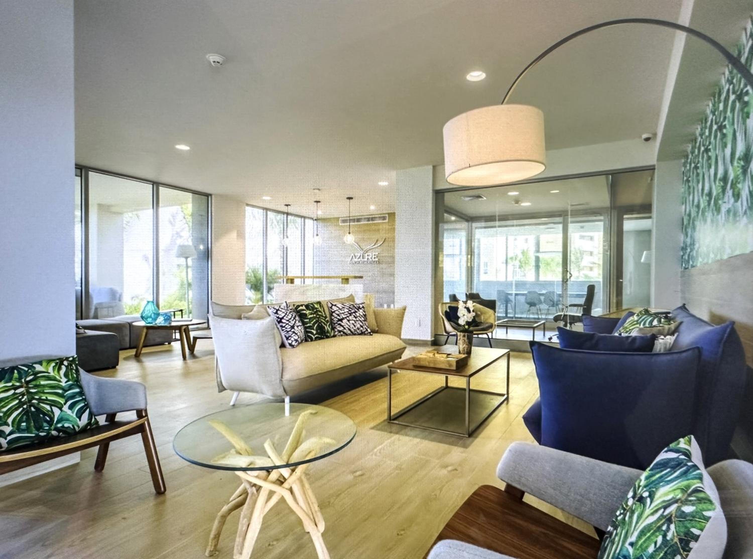 Azure 515 Aruba Vacation Sunset Breeze