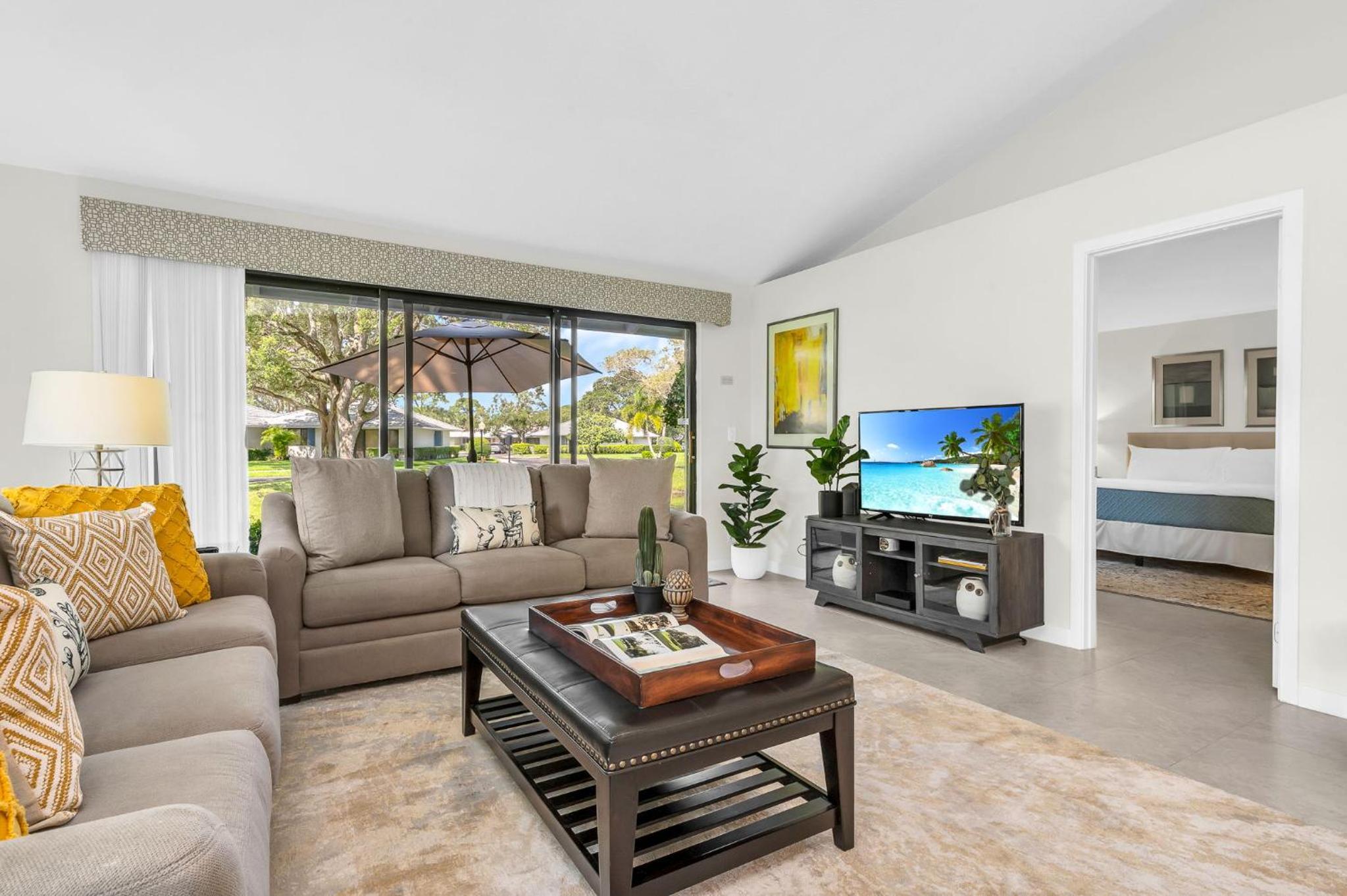 Luxurious Golf Retreat Villa in PGA National!