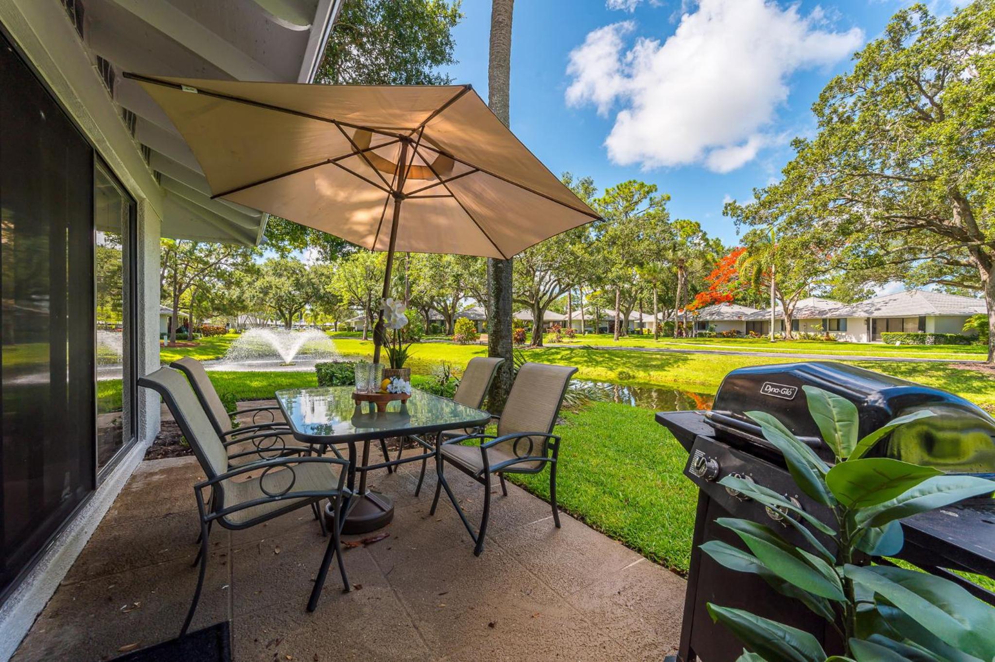 Luxurious Golf Retreat Villa in PGA National!