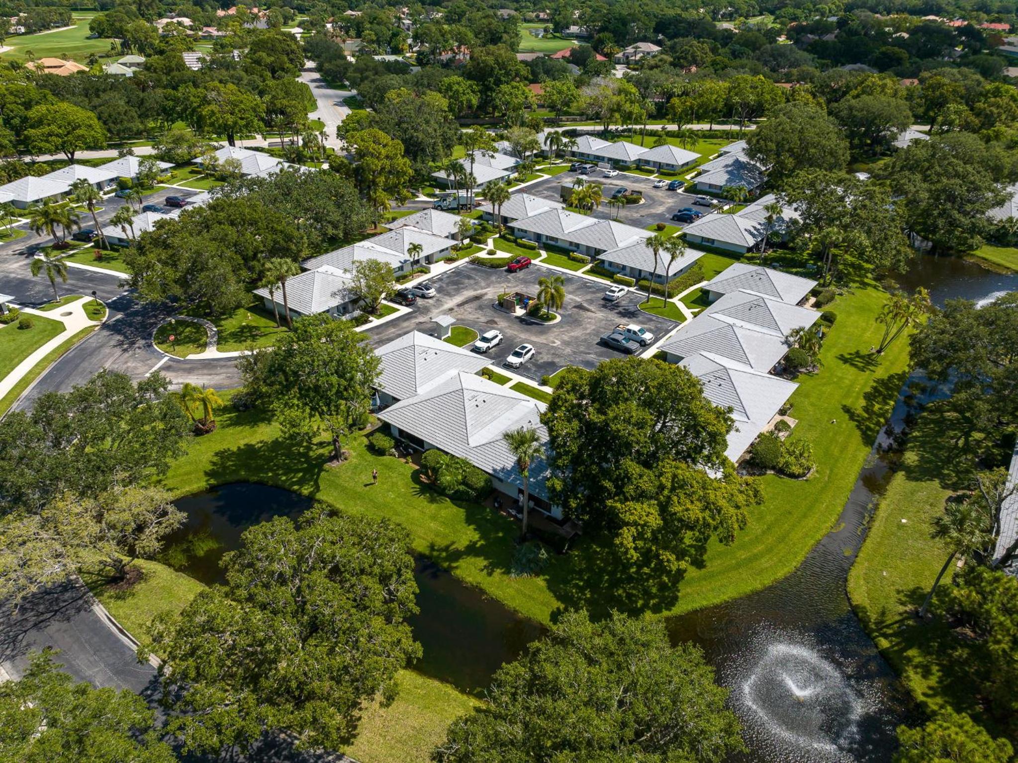 Luxurious Golf Retreat Villa in PGA National!