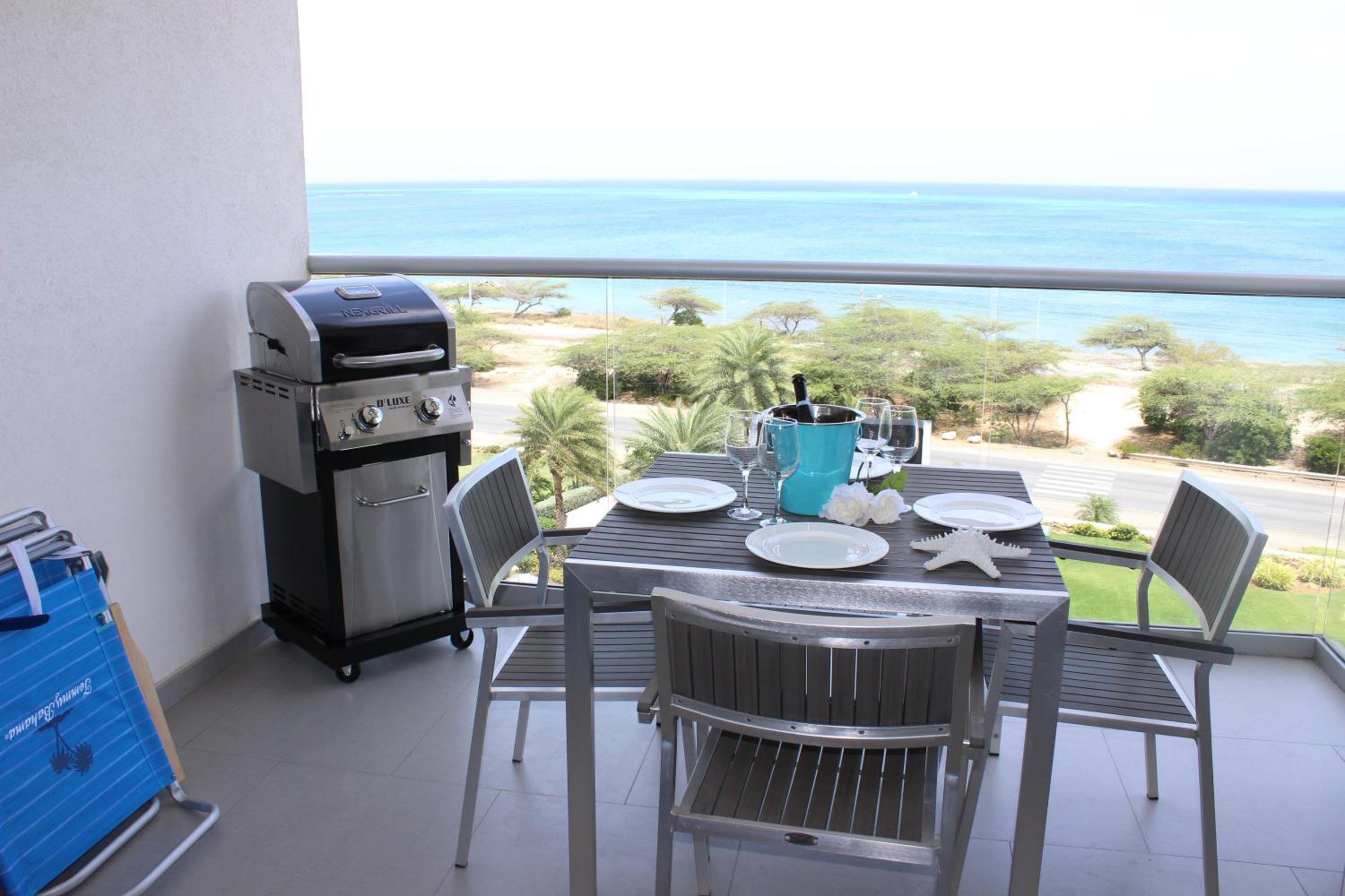 Azure 515 Aruba Vacation Sunset Breeze