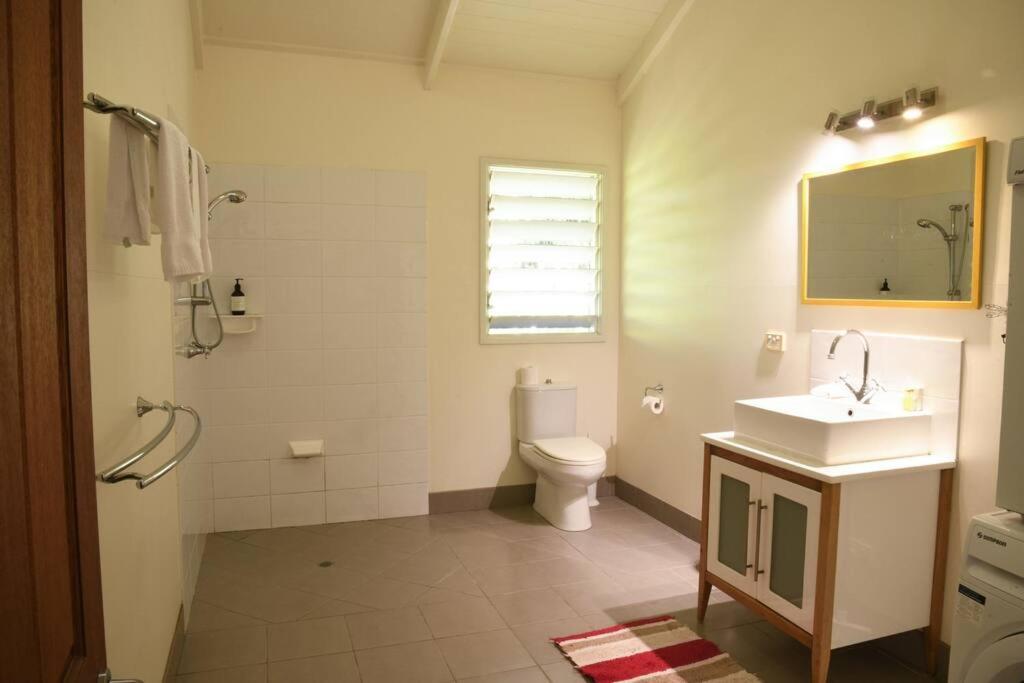 Lillypads Yellow Cottage - Rainforest Getaway