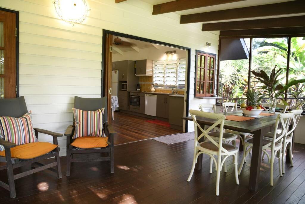 Lillypads Yellow Cottage - Rainforest Getaway