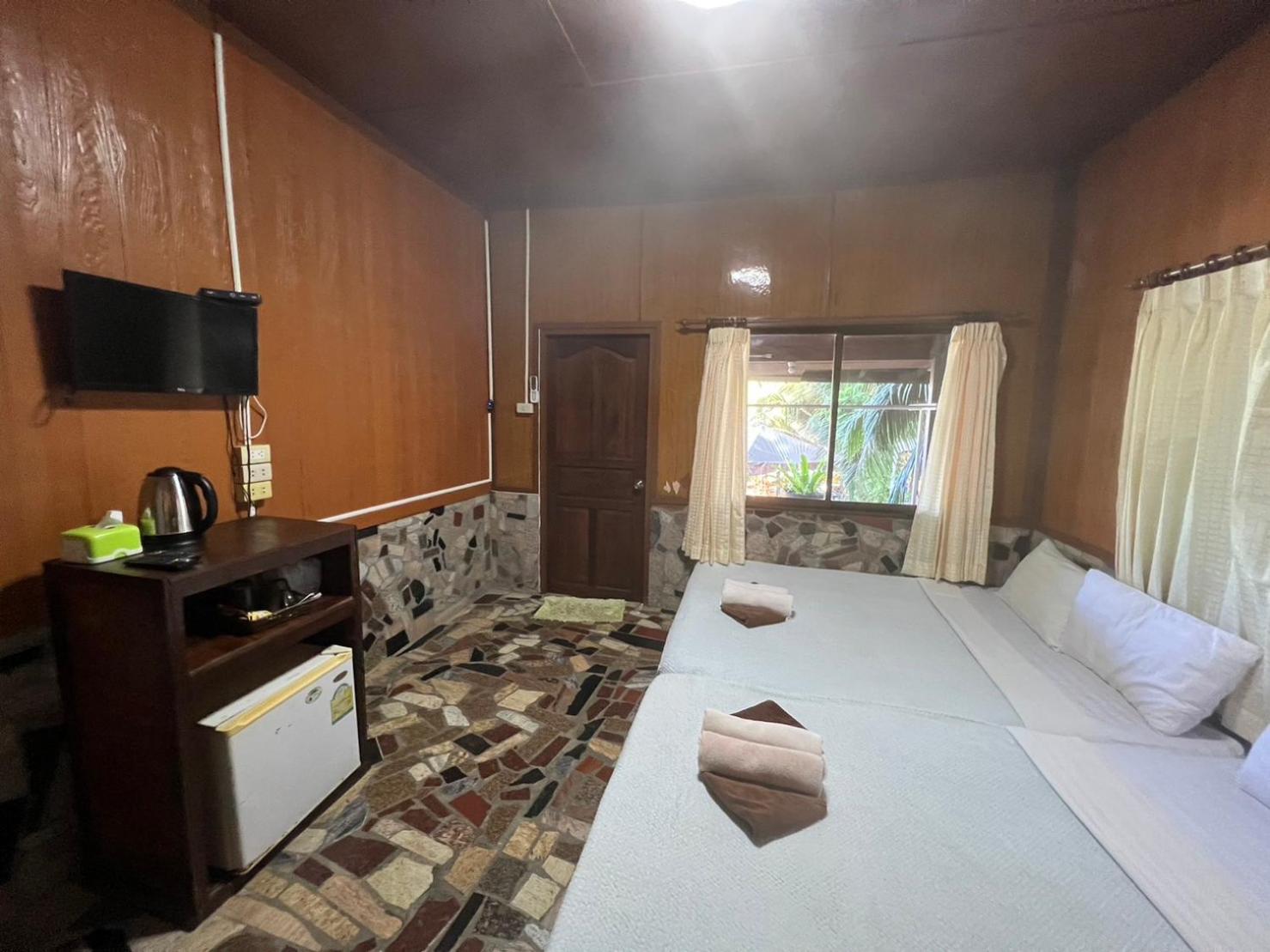 Tongta Phaview Resort