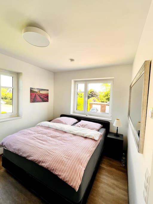 Wunderbare Ferienwohnung OG mit Nähe zum Badesee 1
