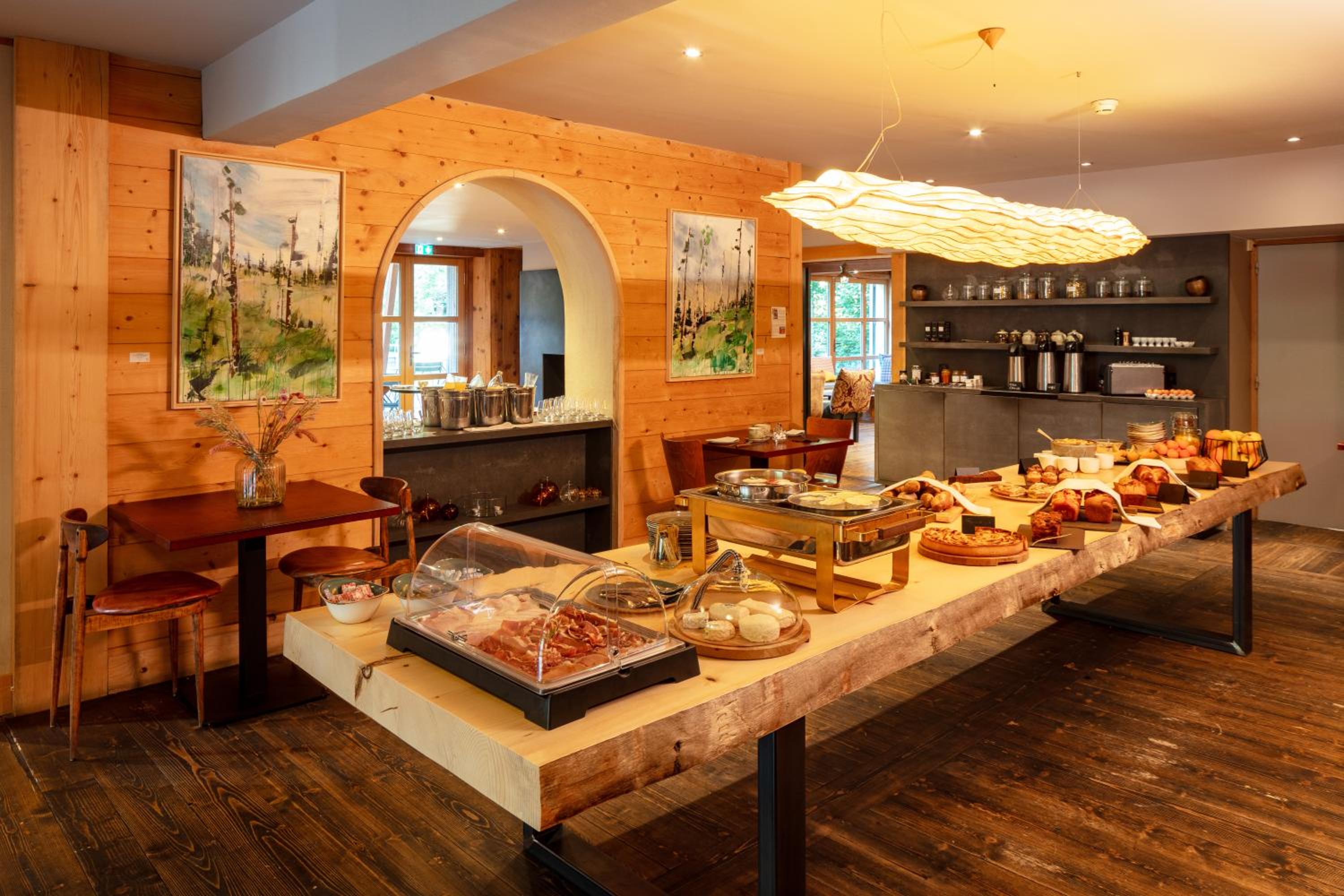 breakfast buffet