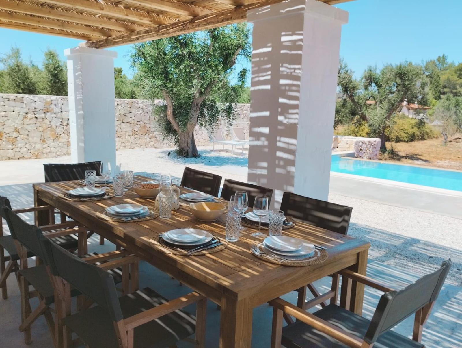 Villa Pupetta Ostuni 4 bedrooms 4 bathrooms - swimming pool view 5