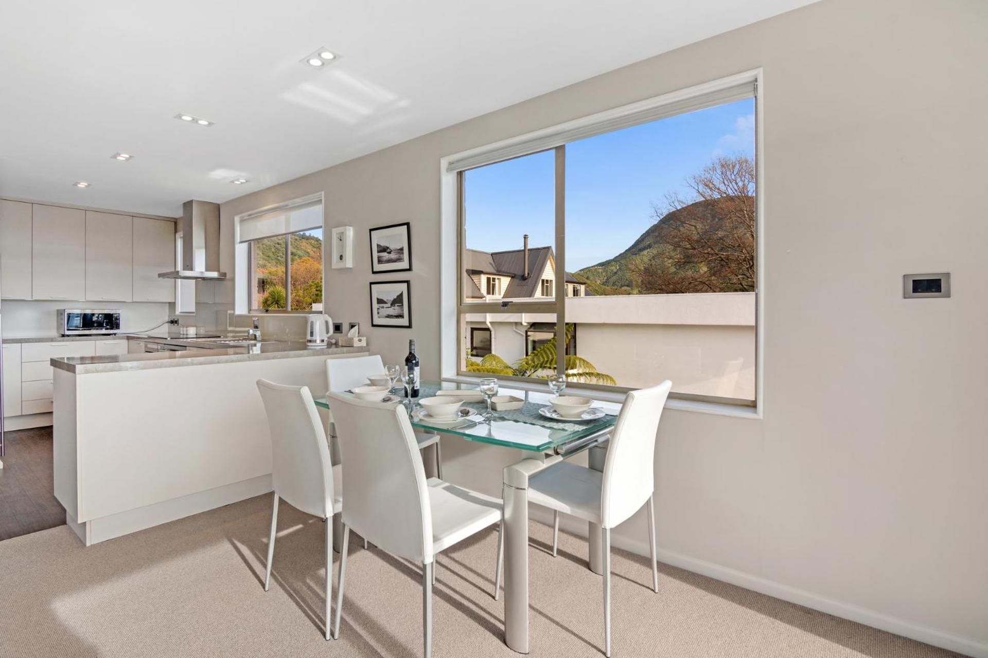 Seaside Sounds - Picton Upstairs Unit view 2