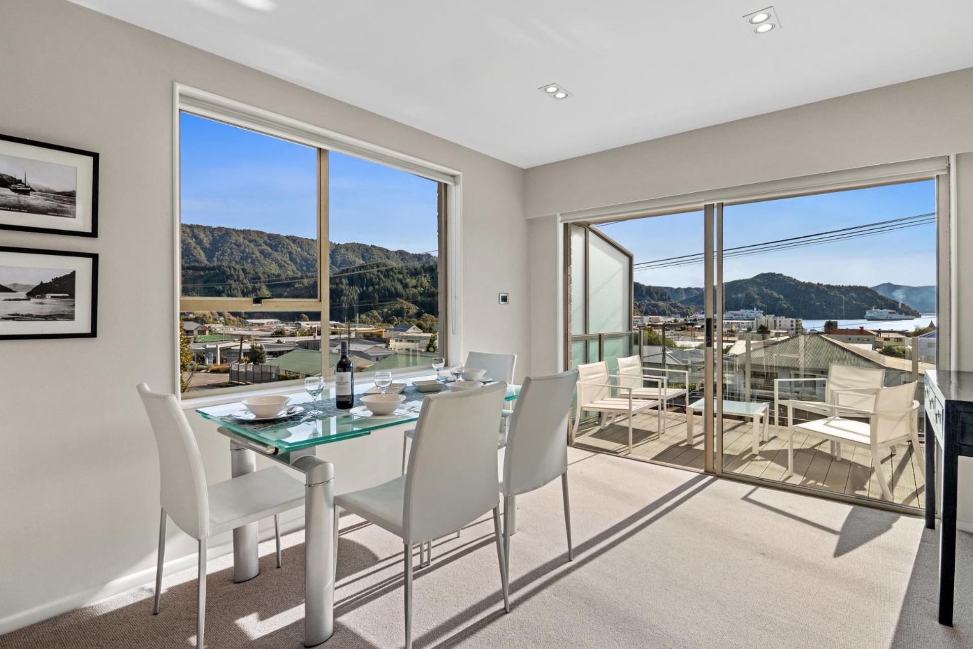 Seaside Sounds - Picton Upstairs Unit view 3