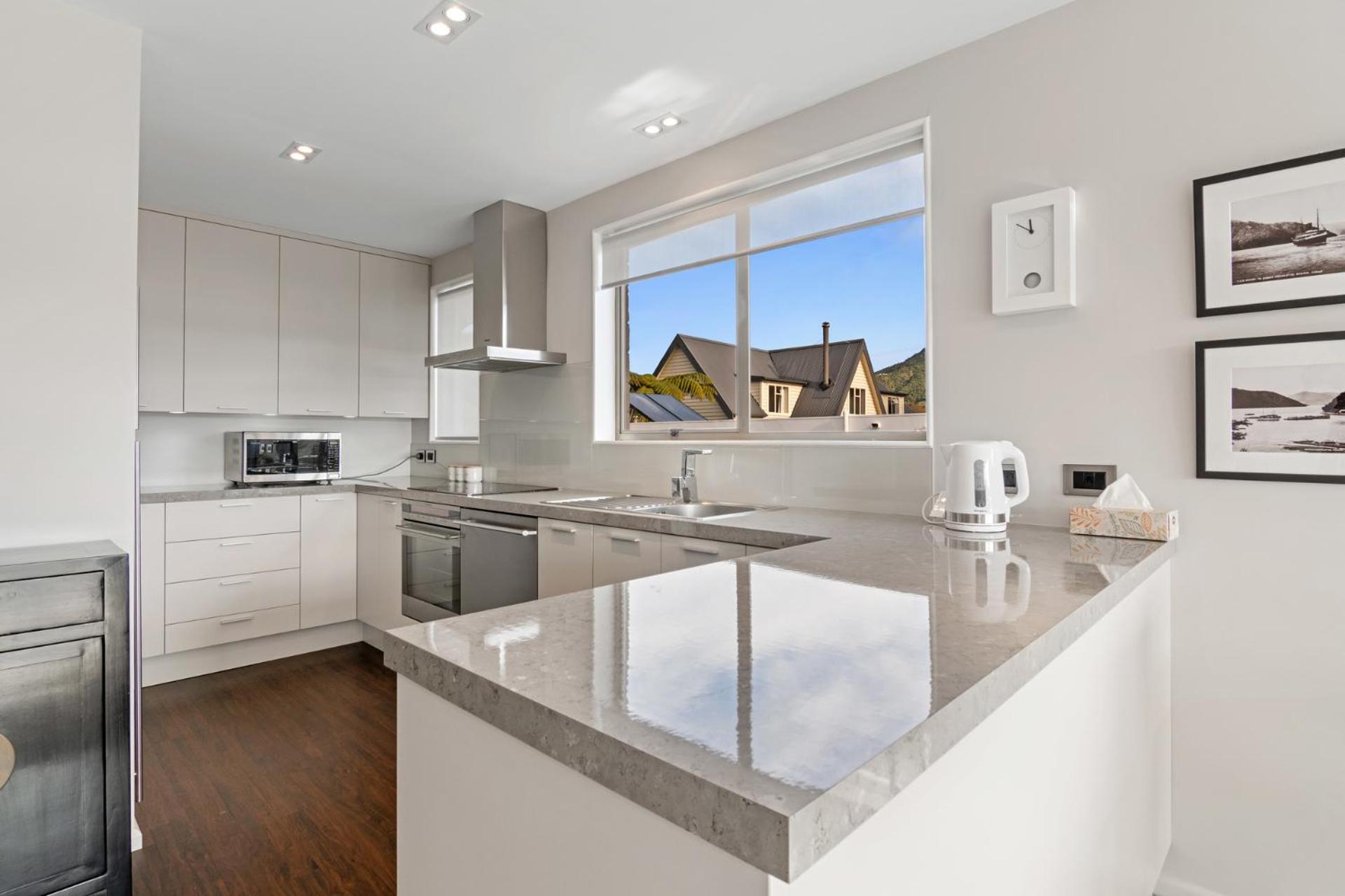 Seaside Sounds - Picton Upstairs Unit view 4