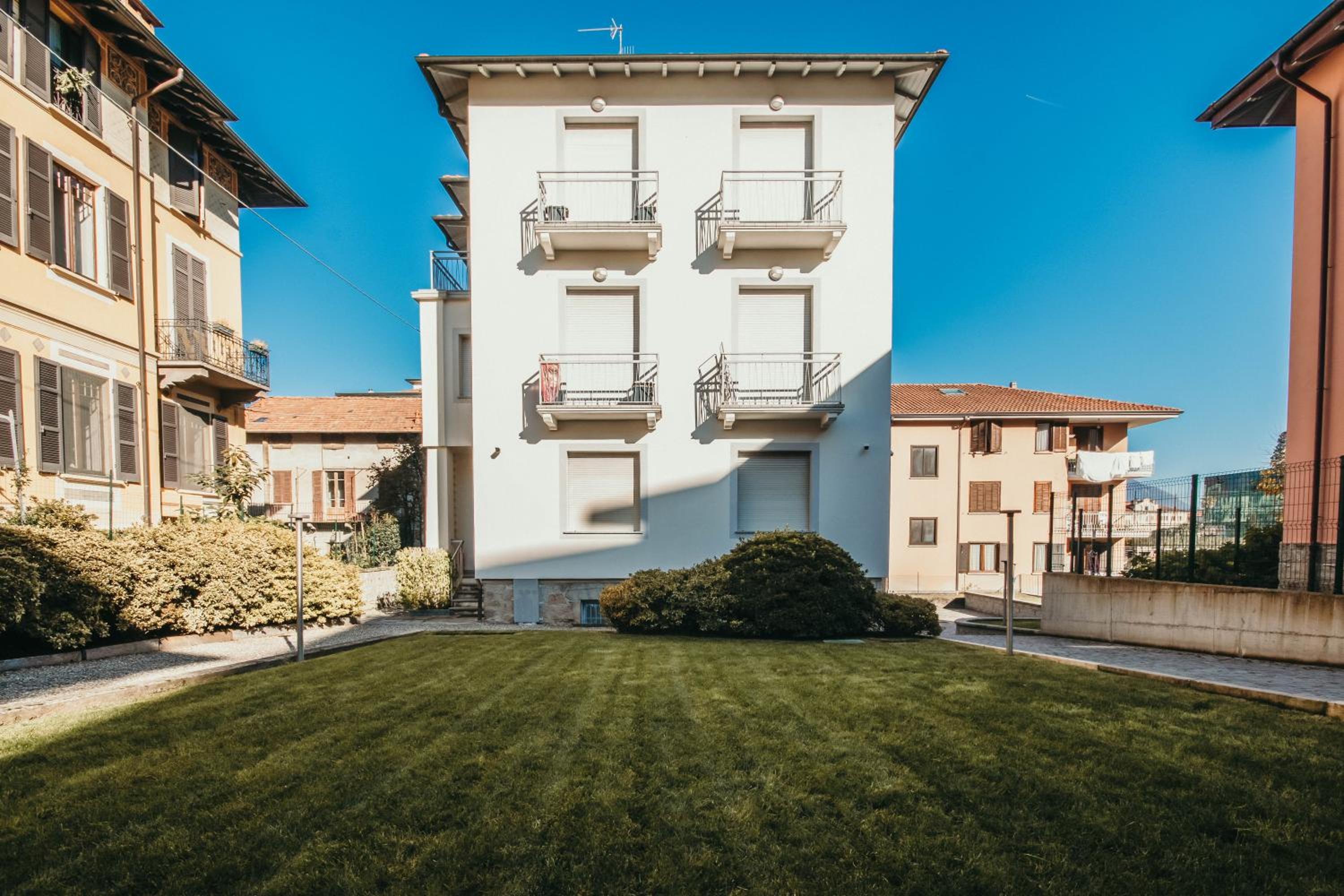 AL 13 VERDE - Lakeside Leisure & Business view 2