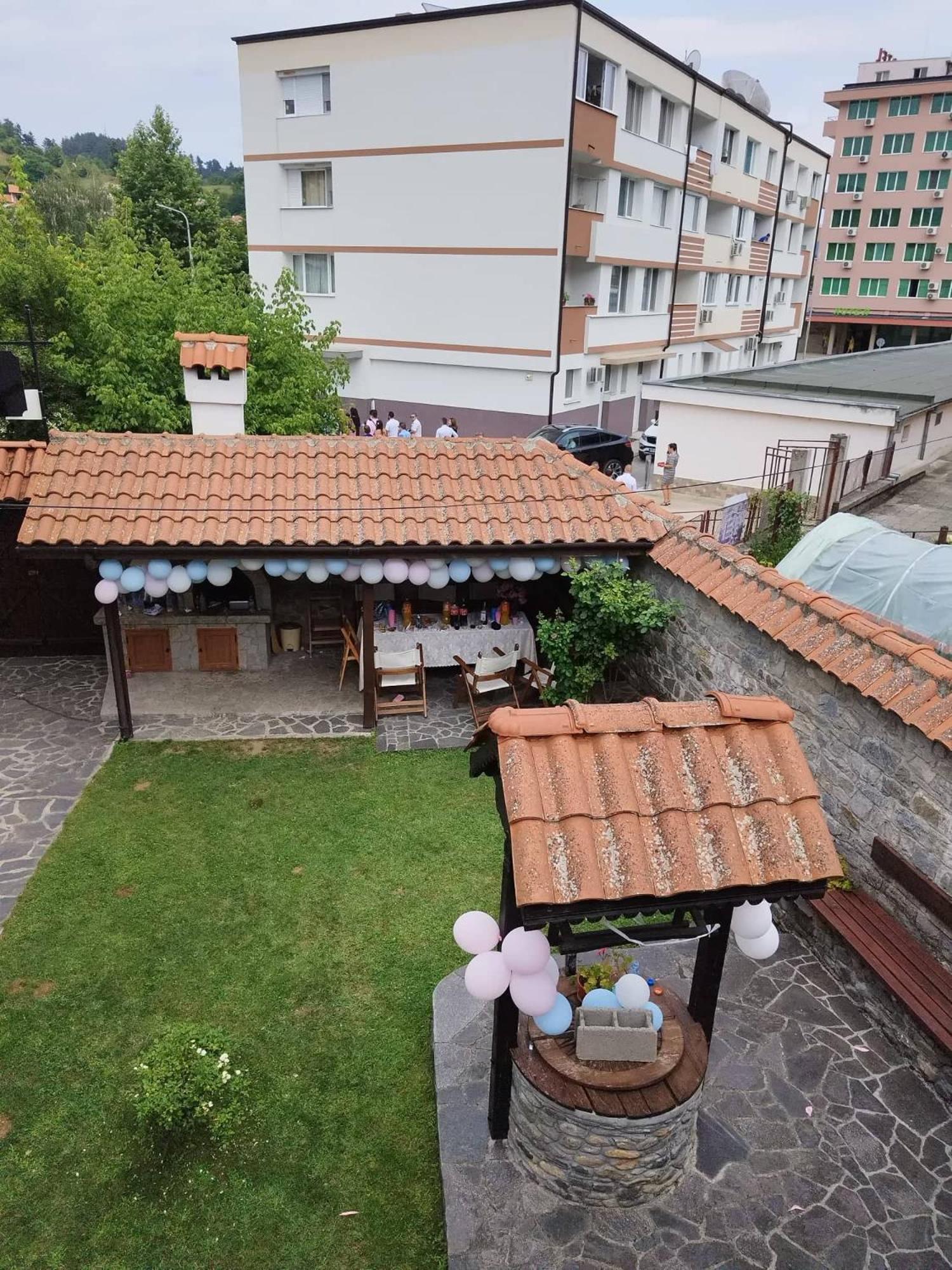 Guest house 