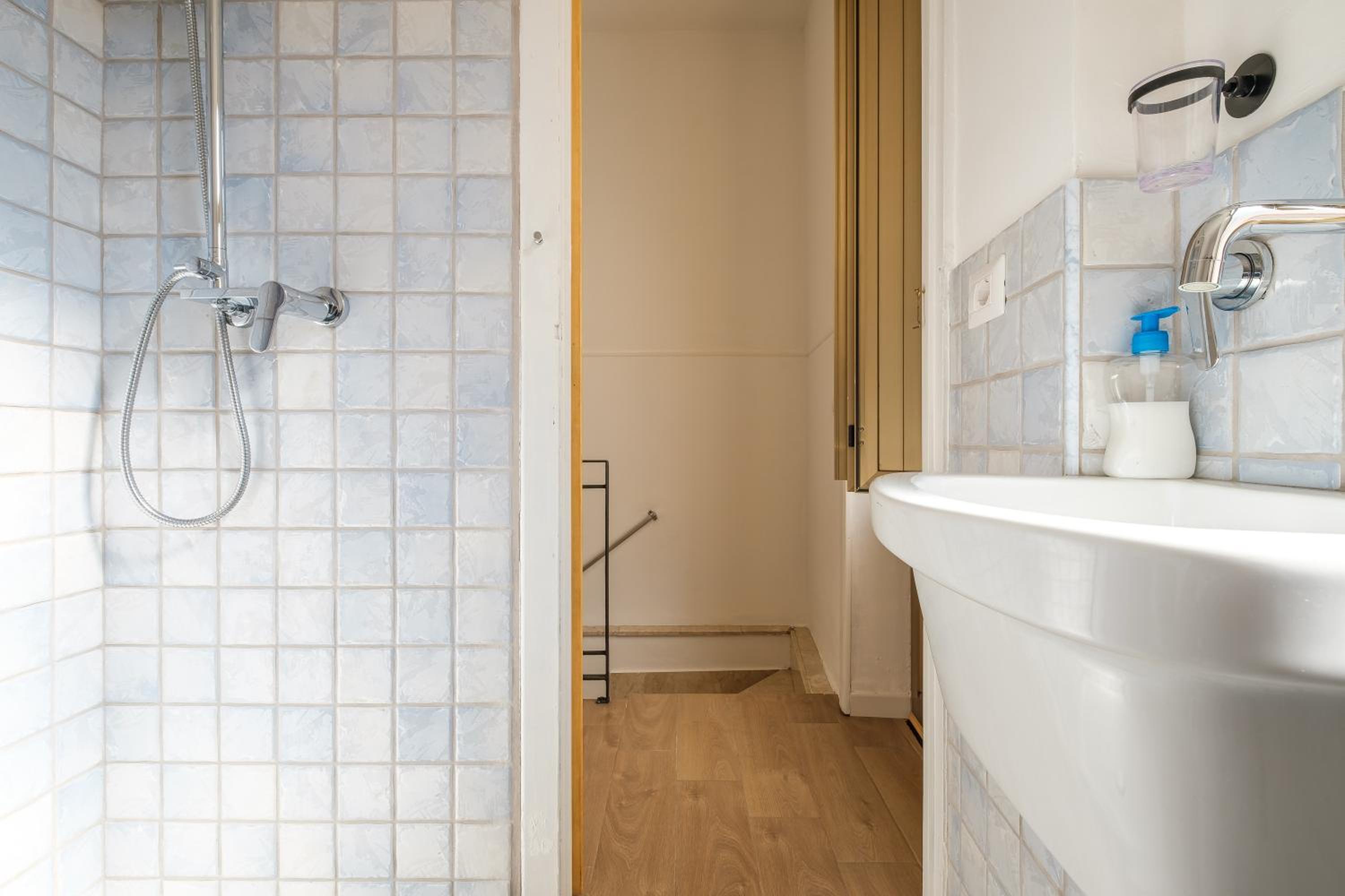 Mira casa en Spadafora — bathroom