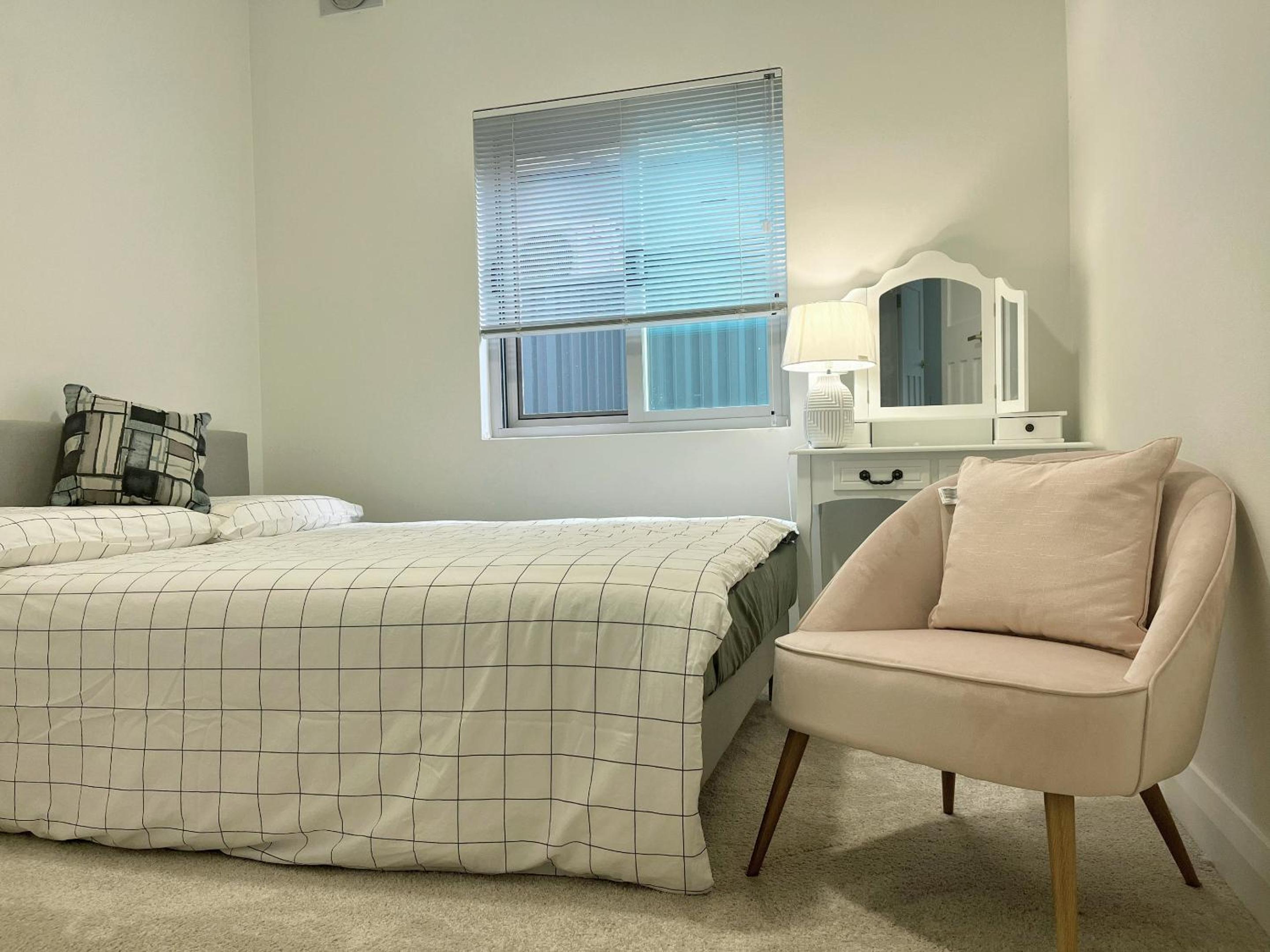 Small Room B of South Bay Beach and AirPort