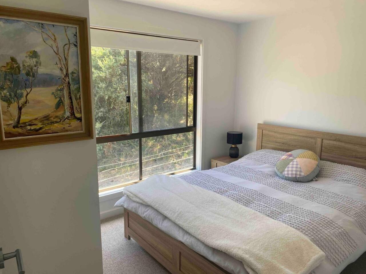 Witjweri at beach 3 with linen and wifi