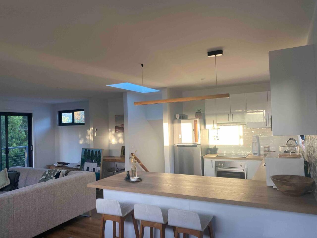 Witjweri at beach 3 with linen and wifi
