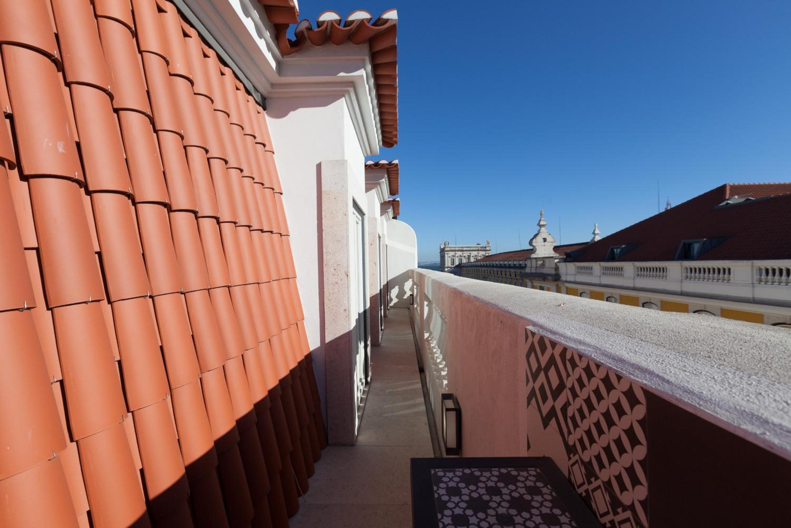 FLH Praça Comércio Stylish Apartment with Balcony view 2
