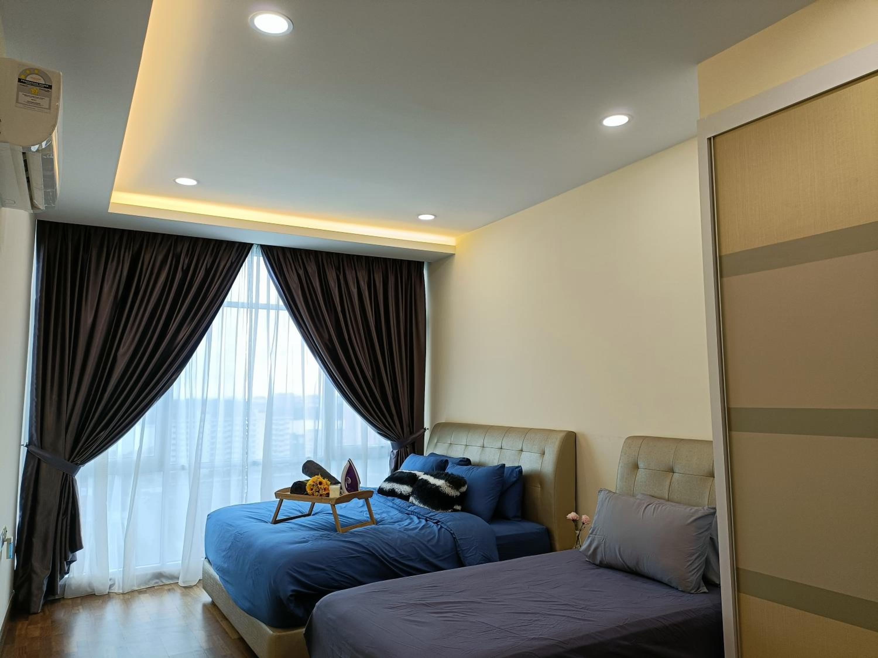 Paragon Suite Homestay by Antlerzone
